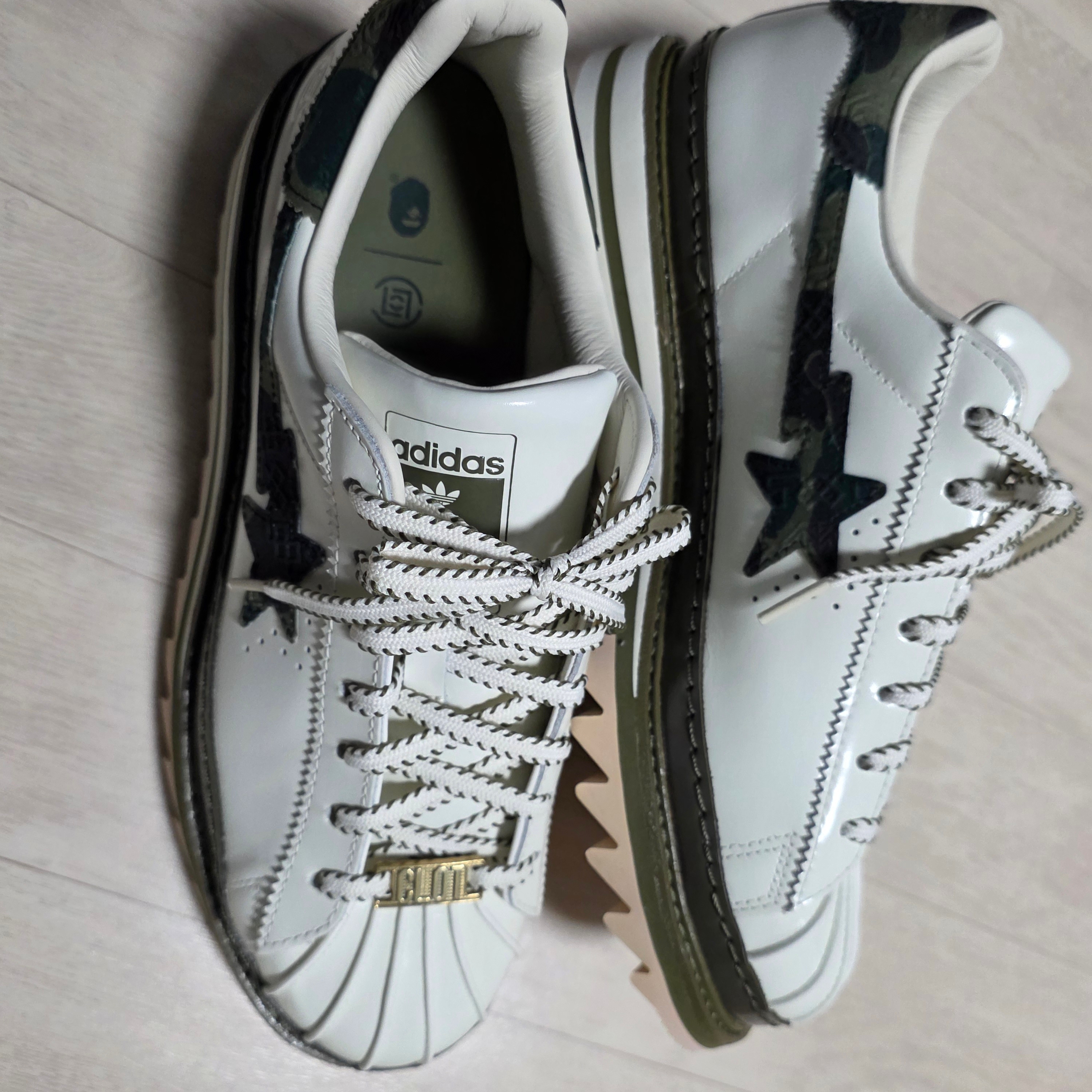 Adidas x BAPE x Edison Chen Clot Superstar Off White Branch 착용 스타일 - 1