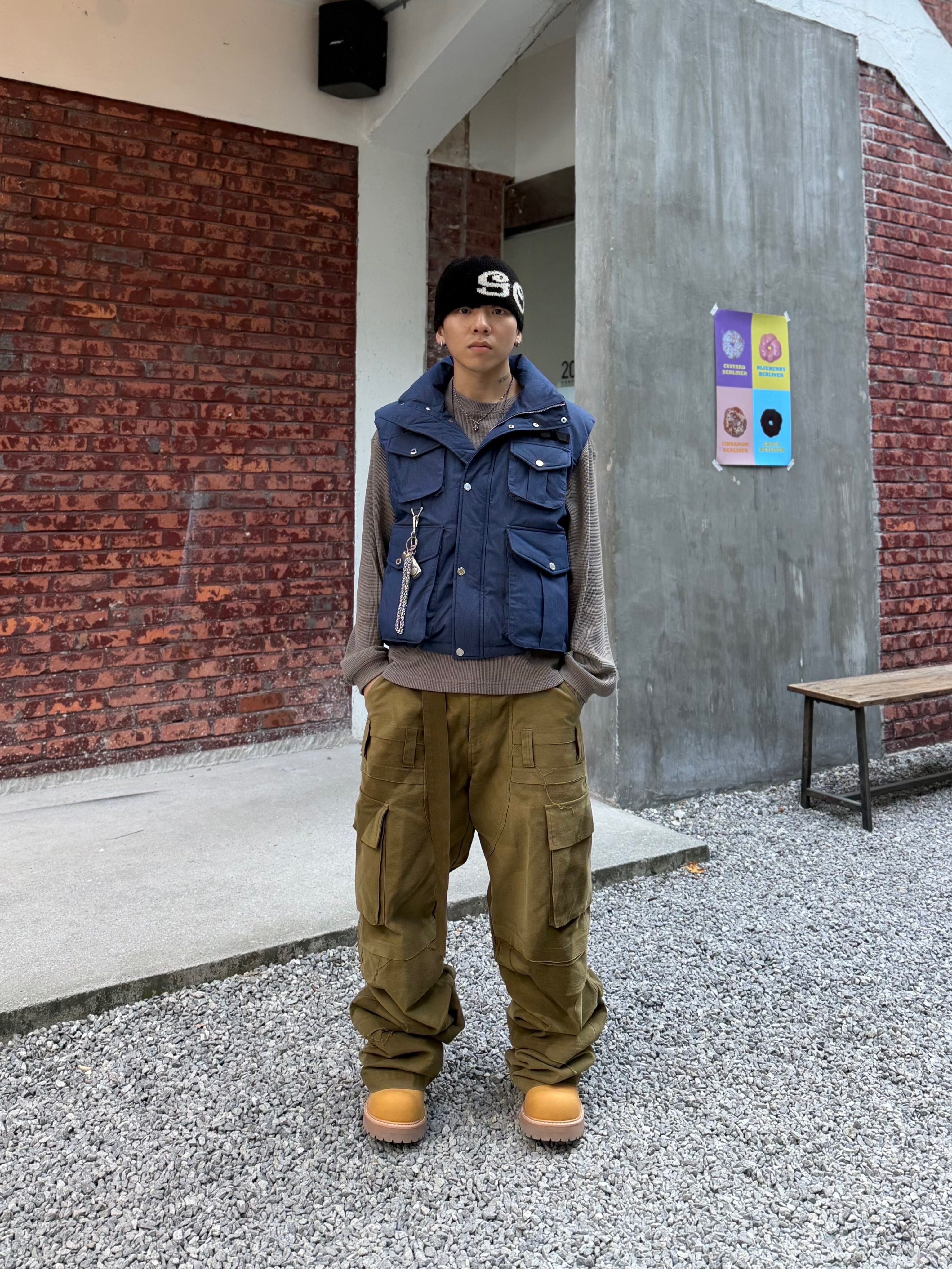 Wapworks Moleskin Belted Cargo Pants Olive Khaki 착용 스타일 - 5