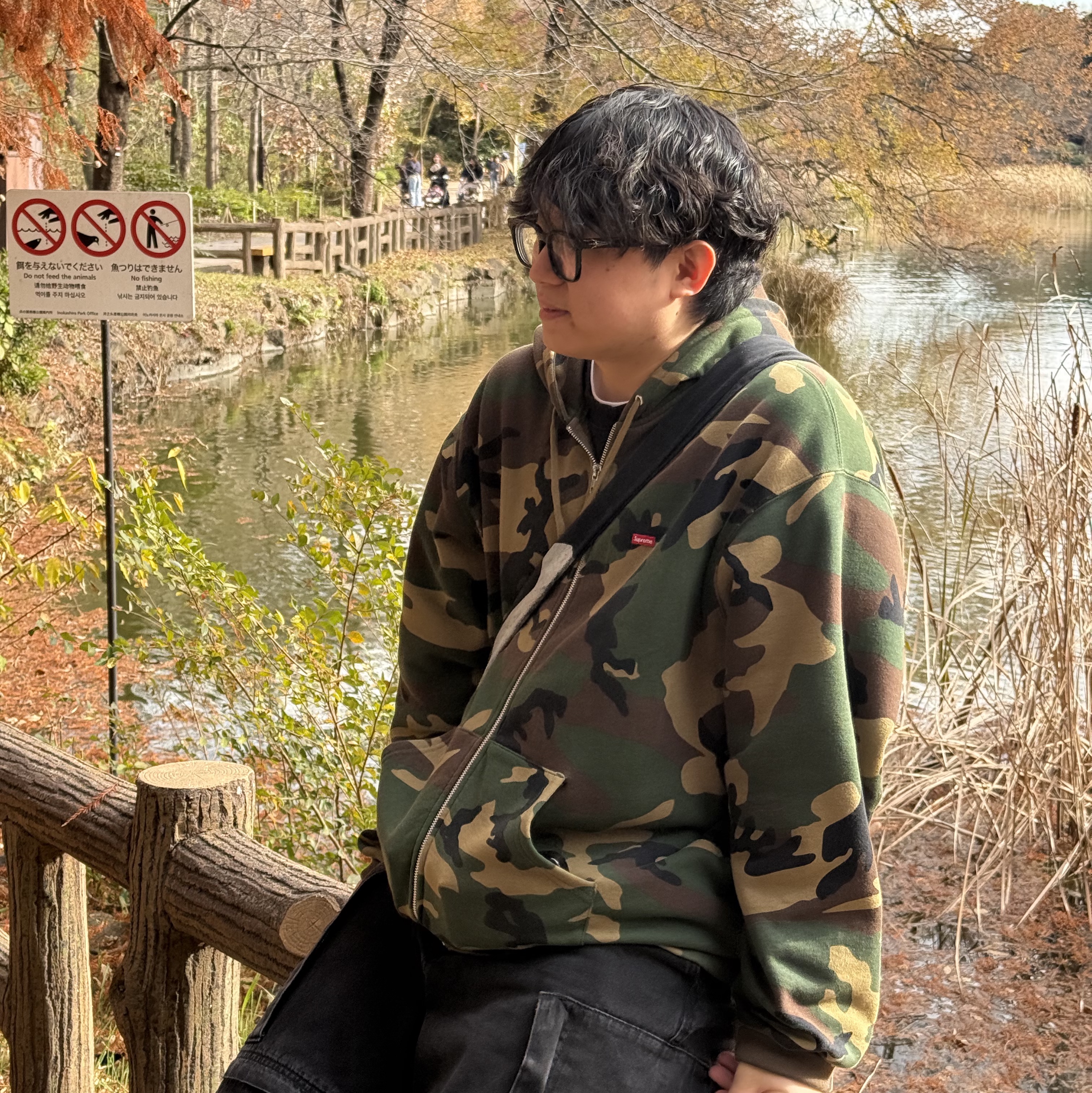 Supreme Small Box Zip Up Hooded Sweatshirt Woodland Camo - 24FW, GU x Undercover Denim Convertible Wide Cargo Pants Dark Gray 착용 스타일