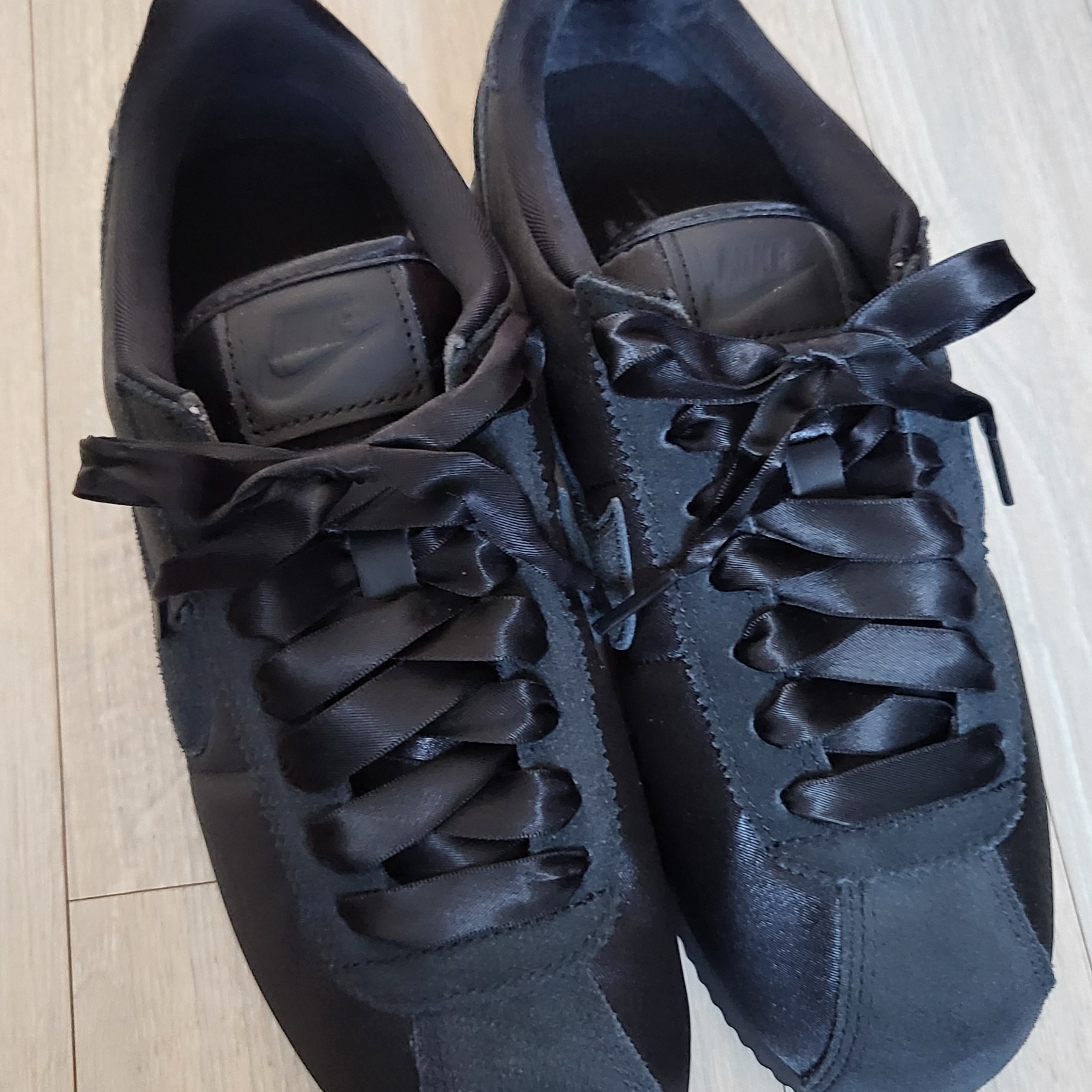 (W) Nike Cortez Textile Black 착용 스타일