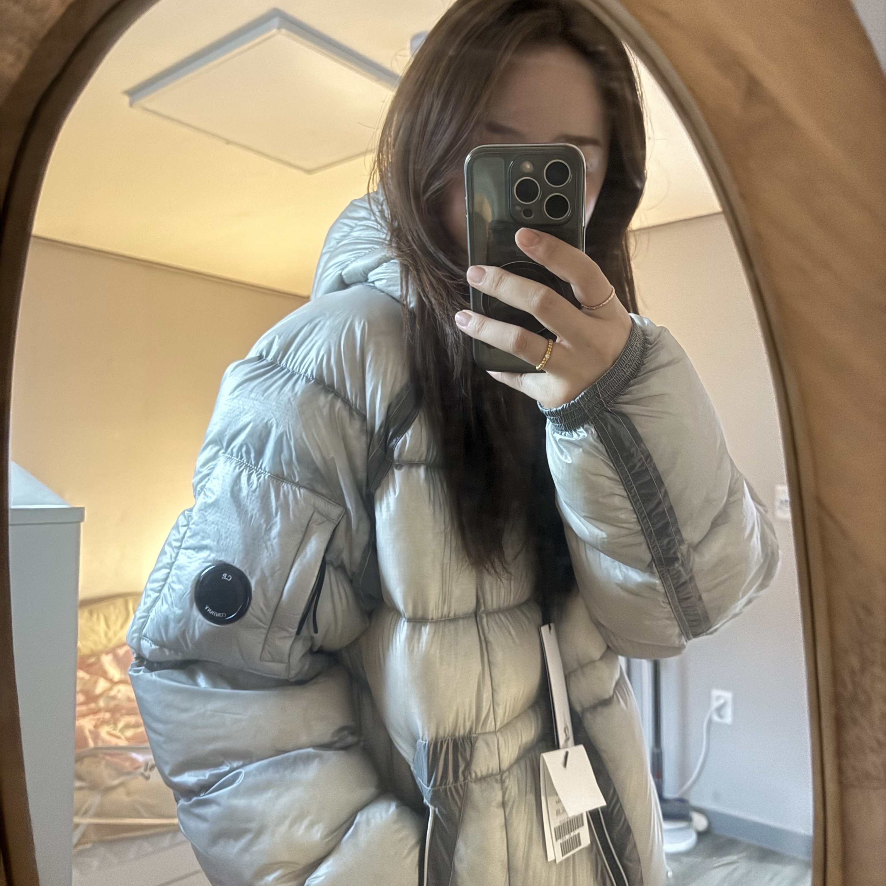 C.P. Company Korea Exclusive D.D. Shell Hooded Down Jacket Lunar Rock - 25FW 착용 스타일 - 1