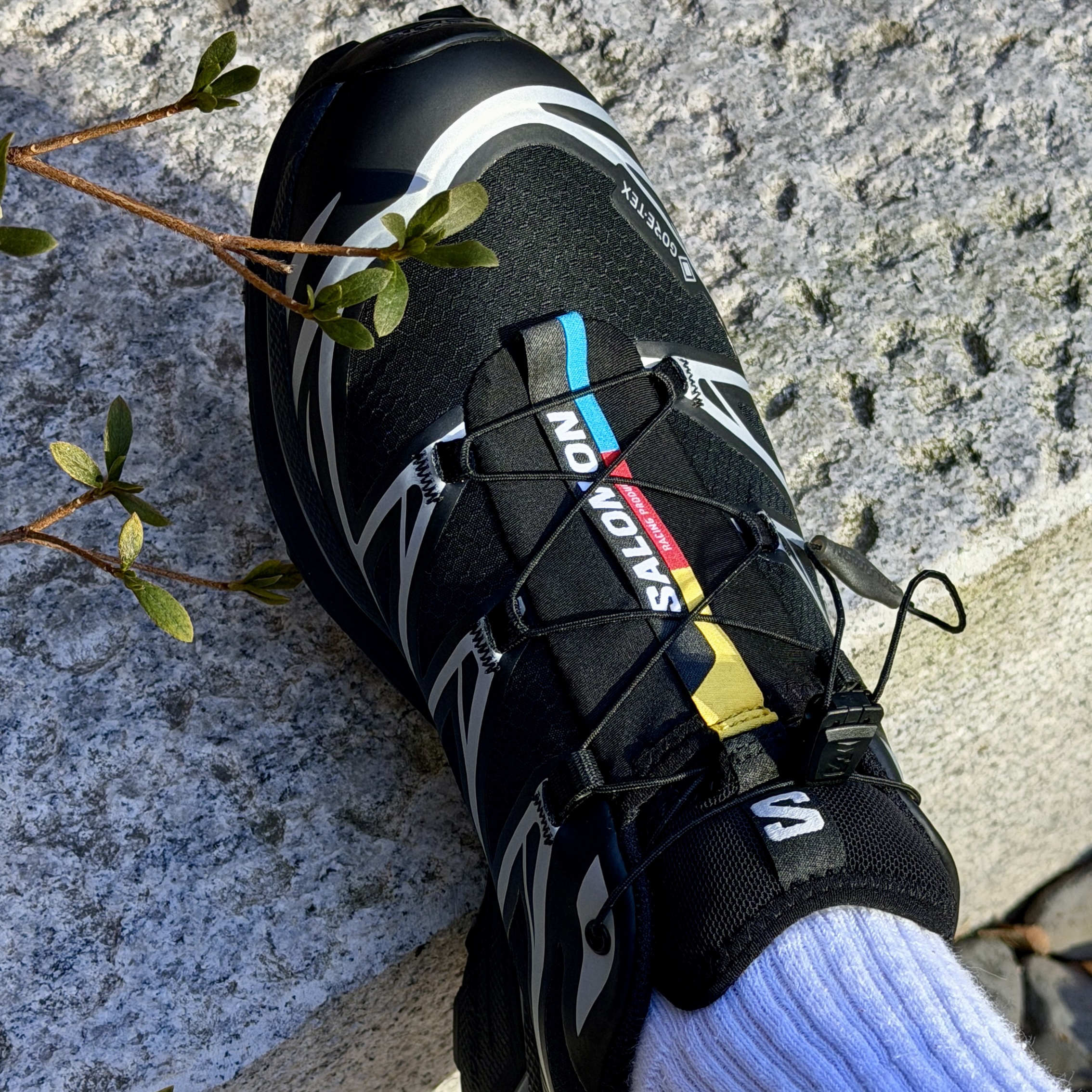 Salomon XT-6 GTX Black Silver 착용 스타일