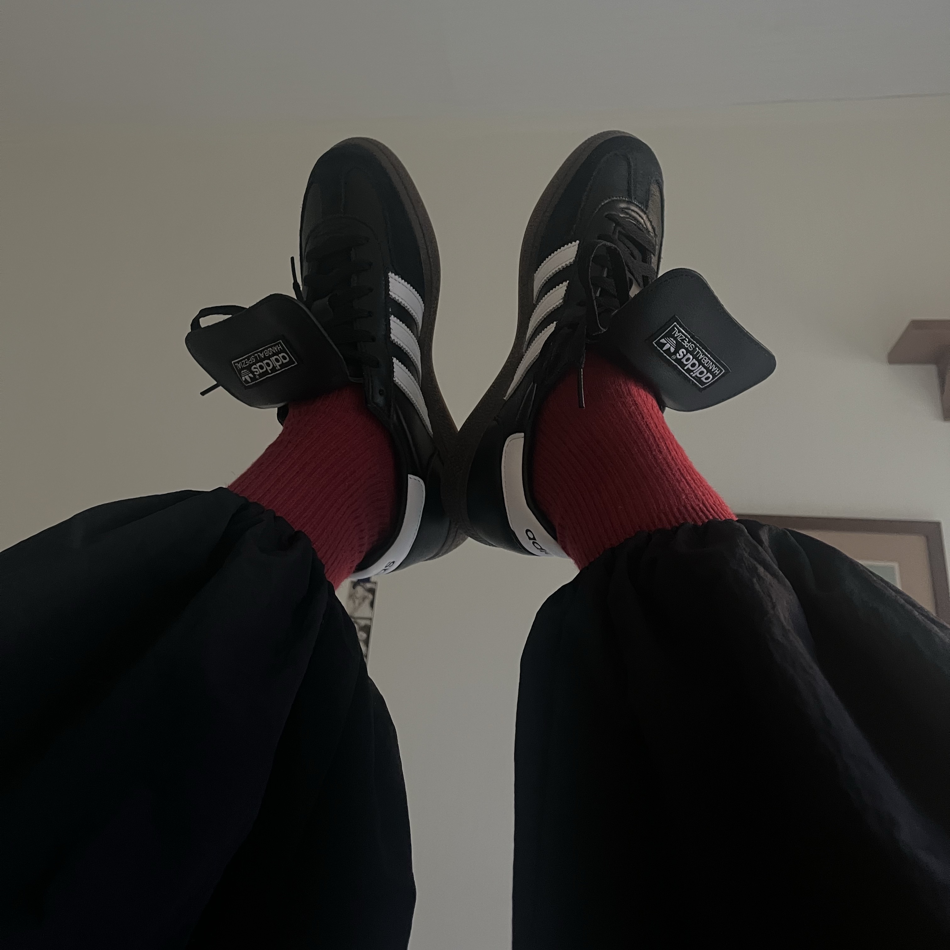 Adidas Spezial Handball Core Black Cloud White 착용 스타일