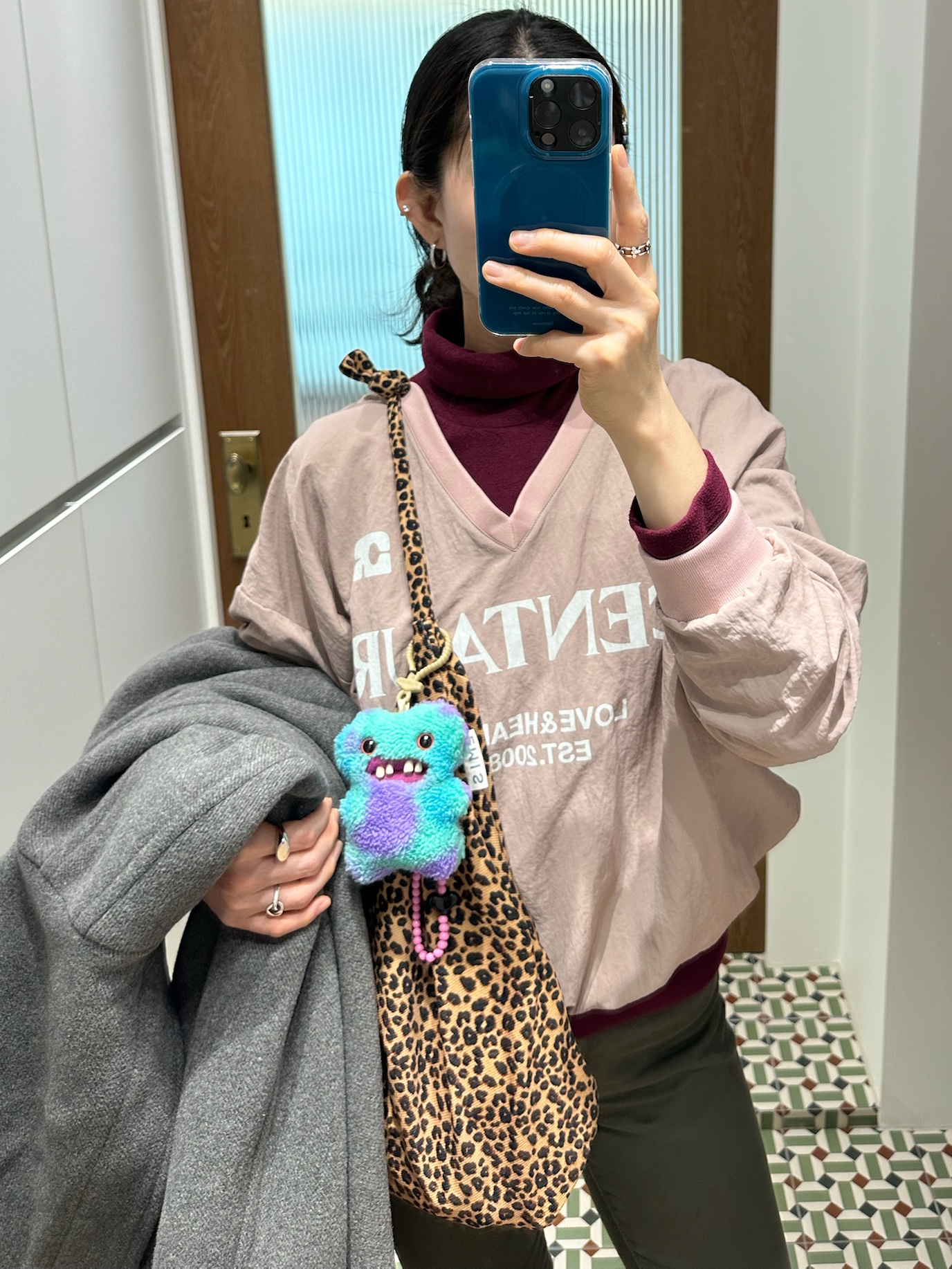 Fuggler McGoo Mix Keyring, Emis 22Y Leopard Corduroy Eco Bag Brown 착용 스타일 - 4