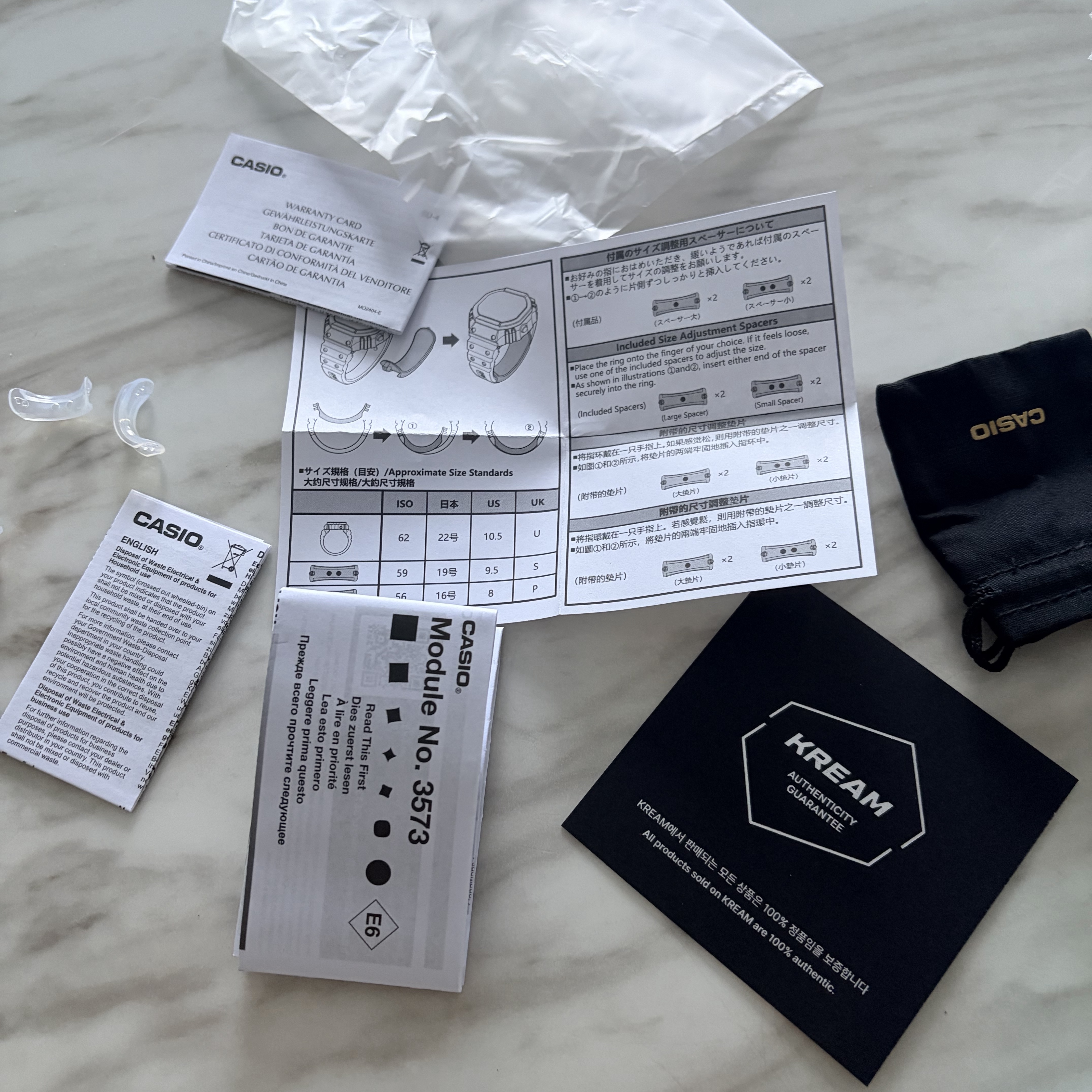Casio 50th Anniversary Ring Watch CRW-001-1 착용 스타일 - 3