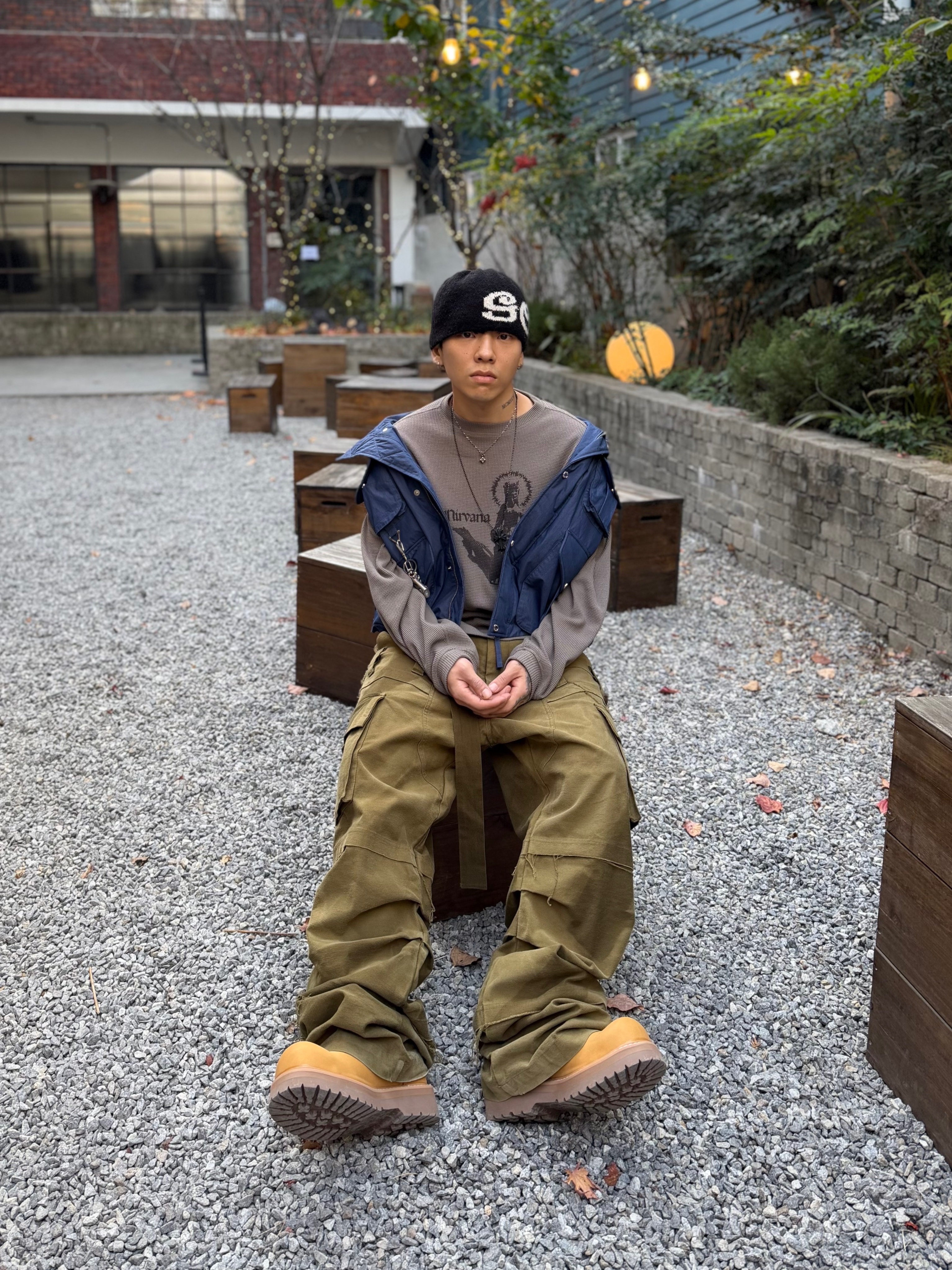 Wapworks Moleskin Belted Cargo Pants Olive Khaki 착용 스타일 - 4