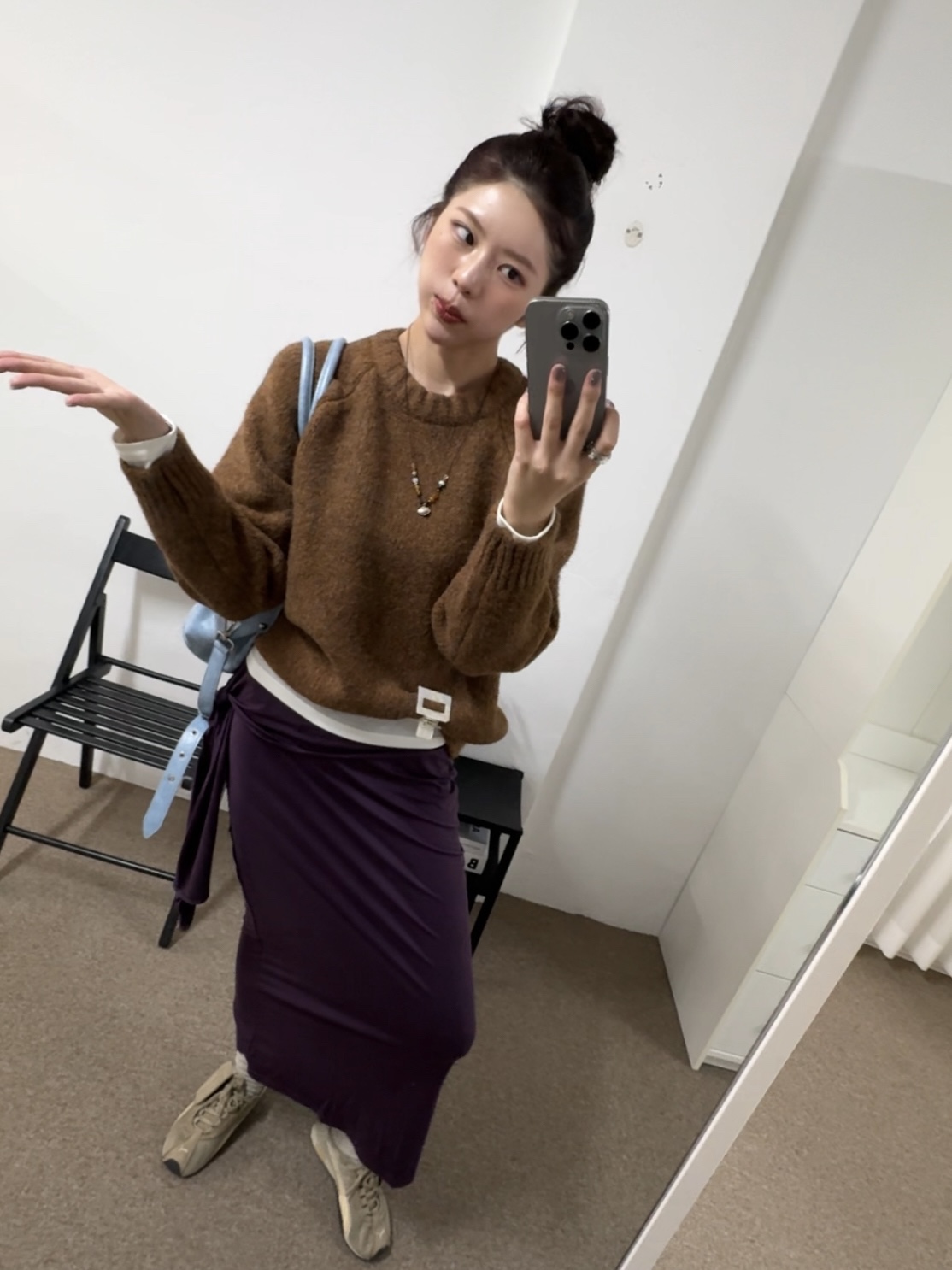 Knitted Boucle Reglan Crop Round Knit Camel 착용 스타일