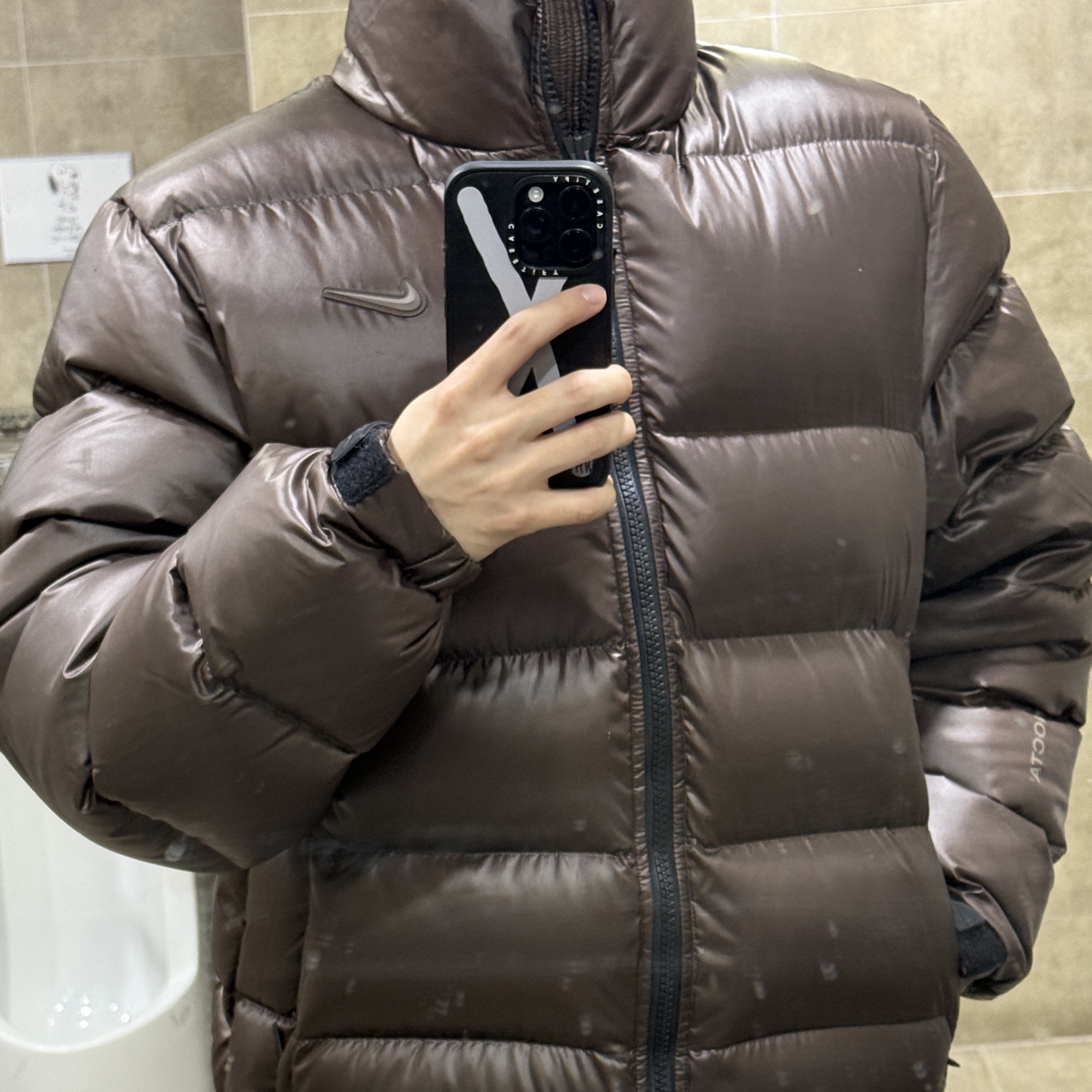 Nike x Drake Nocta Sunset Puffer Jacket Baroque Brown Olive Grey - Asia 착용 스타일 - 1