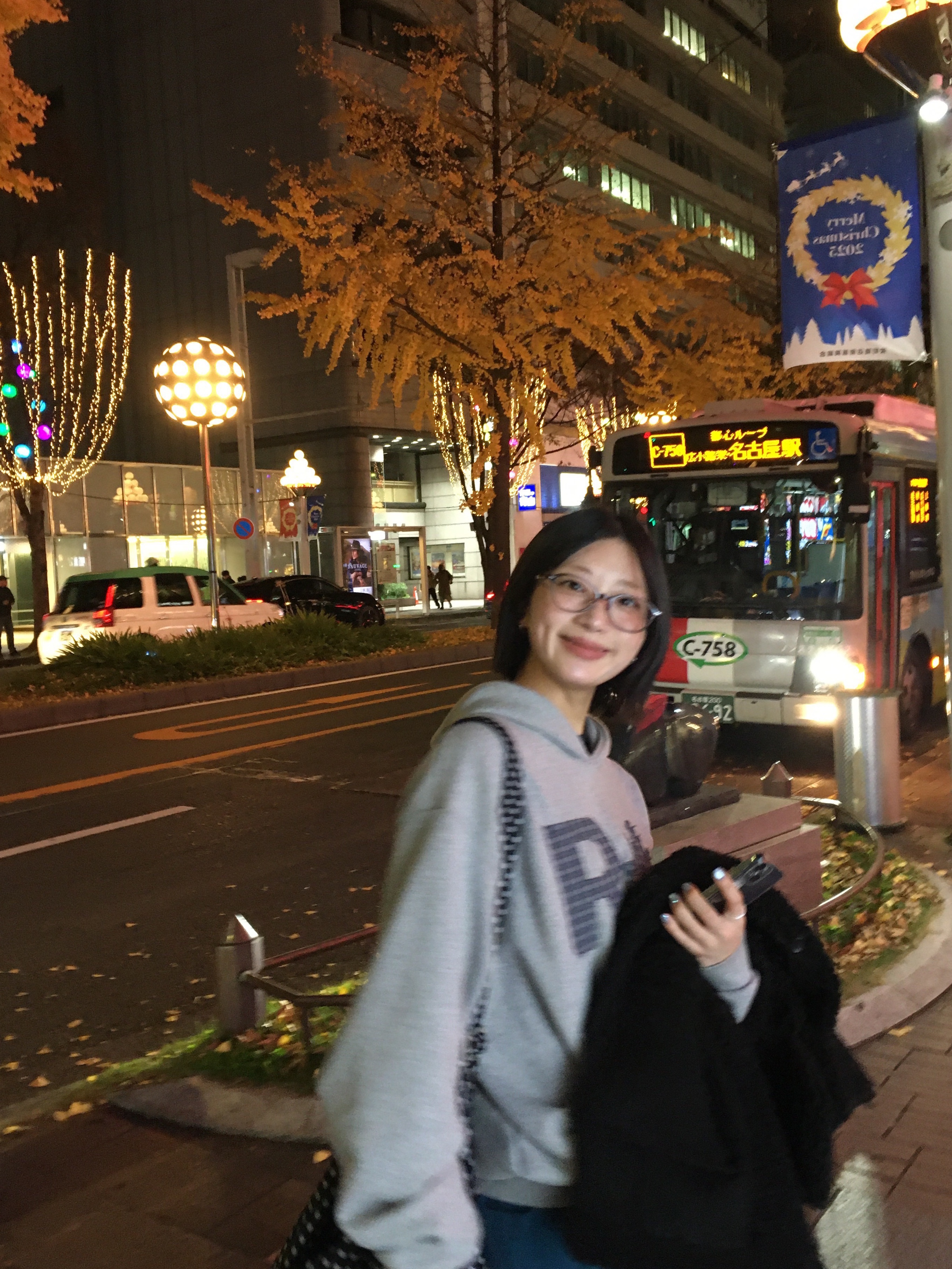 SLOW RECORD HOUSE Check Patch Hoodie Grey 착용 스타일 - 6