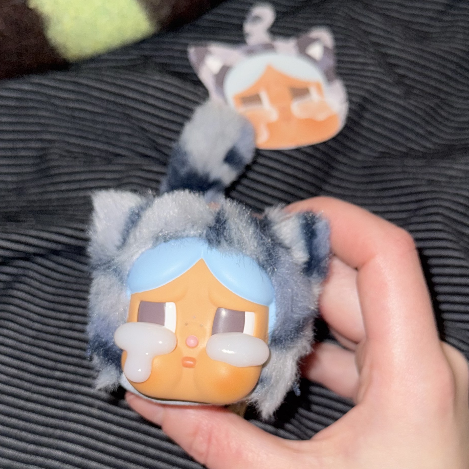 Pop Mart Crybaby Wild But Cutie Series Vinyl Plush Pendant (1 Blind Box) 착용 스타일