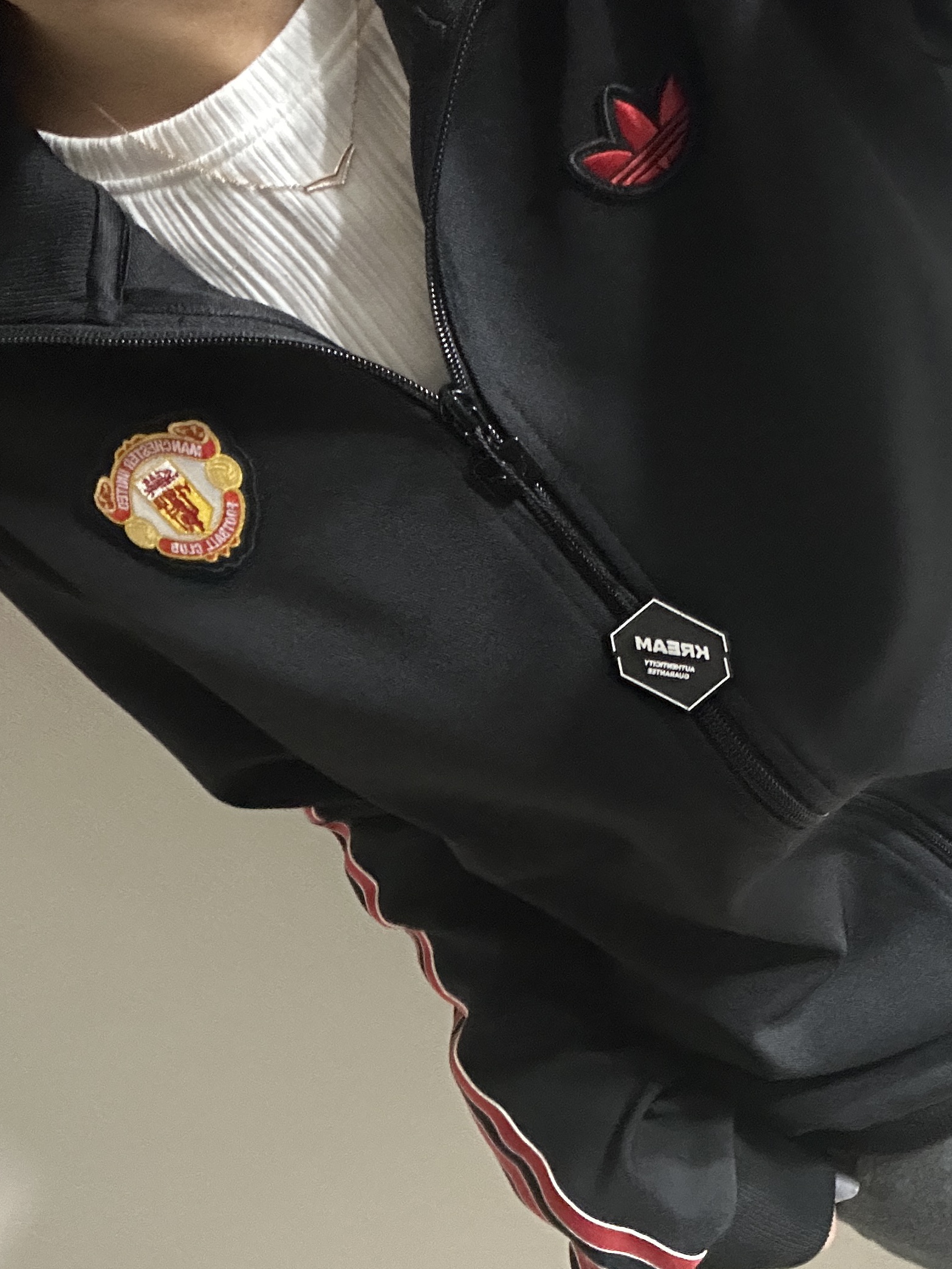 Adidas Manchester United Terrace Icon Track Top Black - KR Sizing 착용 스타일 - 5