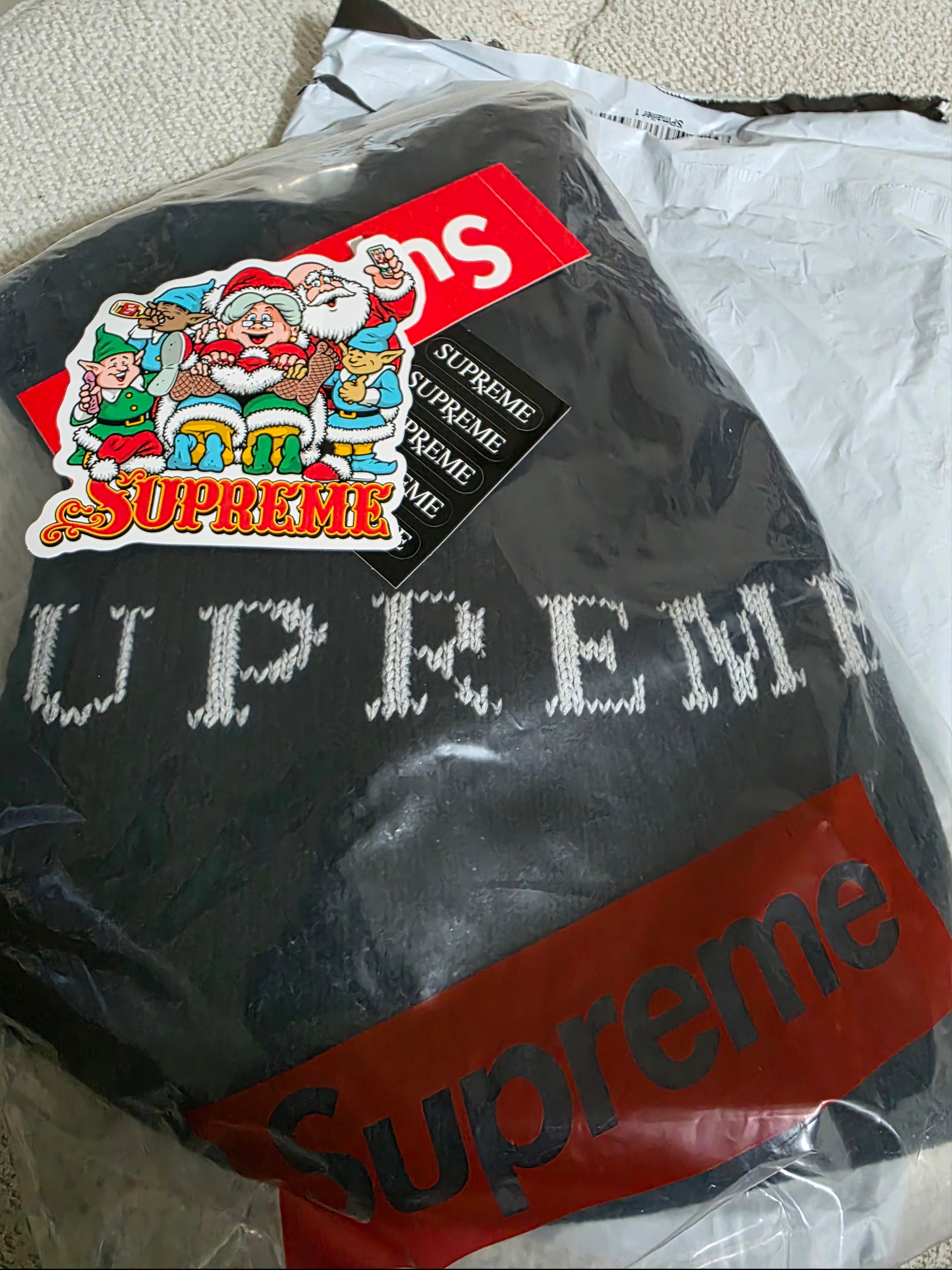 Supreme Contrast Logo Sweater Black - 25FW, Hysteric Glamour Guitar Girl Ball Chain Necklace Silver 착용 스타일 - 2