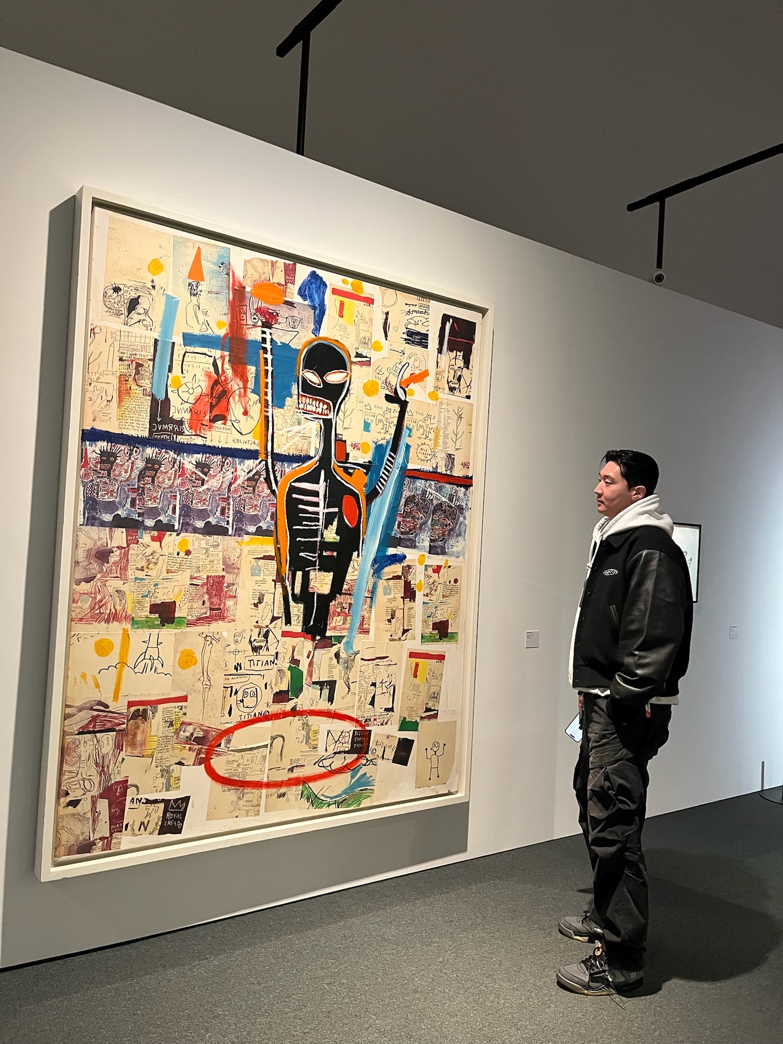 Stussy Globe Varsity Jacket Black, Jordan 5 x Off-White Retro SP Black Muslin 착용 스타일 - 2