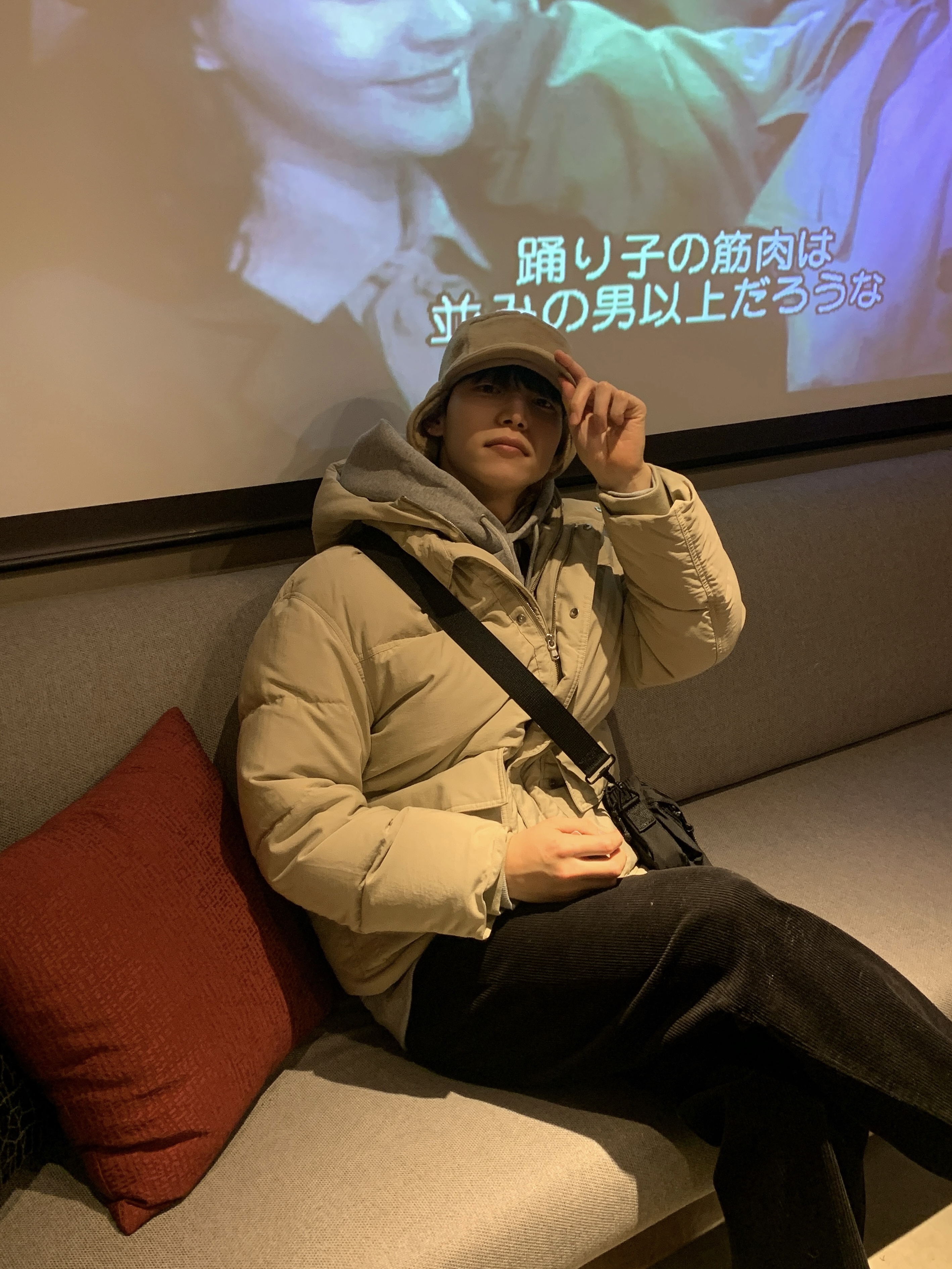 The North Face Puffy Fleece Earmuff Cap Beige, Porter Force 2Way Waist Bag Black 착용 스타일 - 2