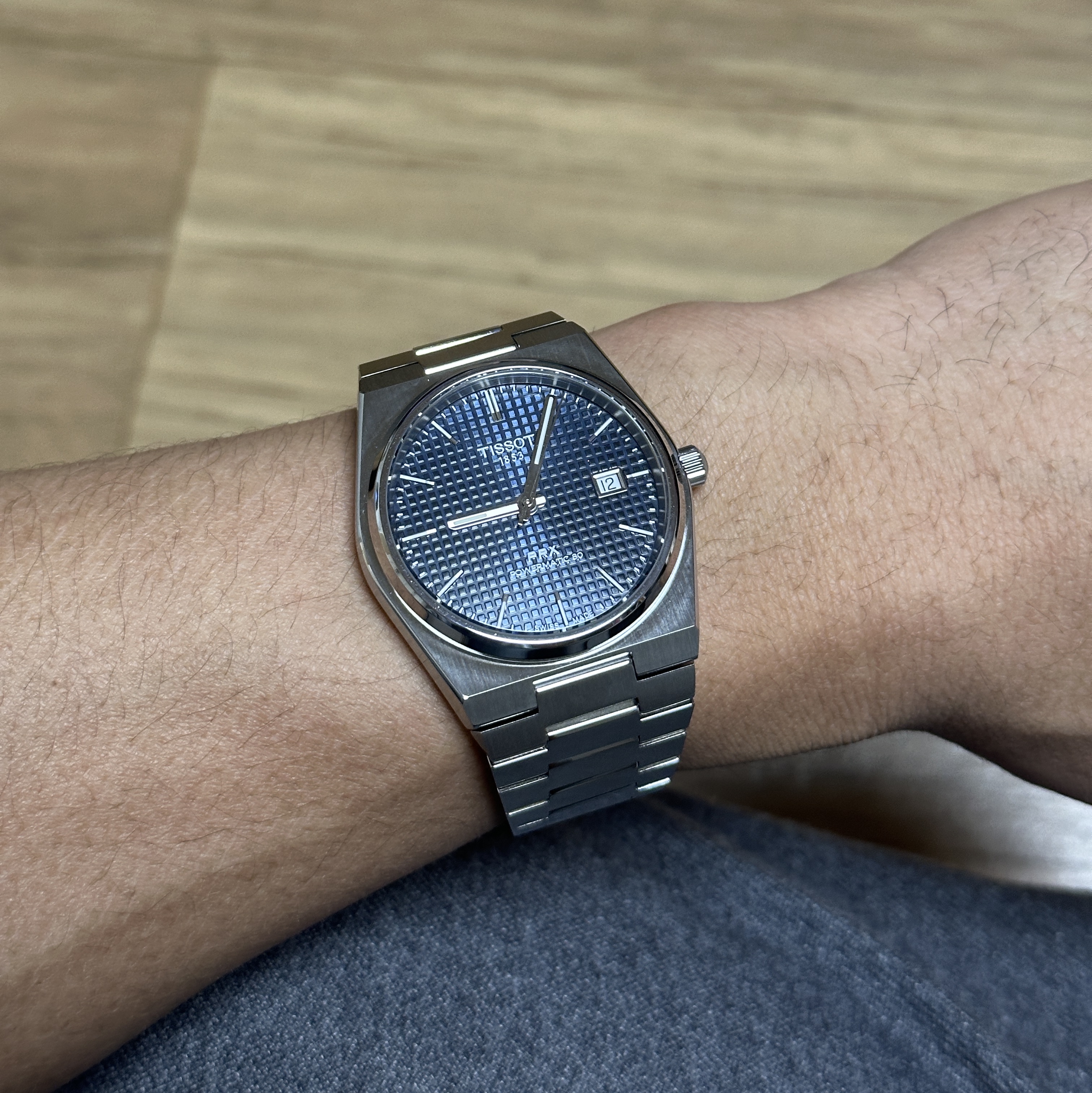 Tissot PRX Powermatic 80 40mm Steel Blue 착용 스타일 - 1