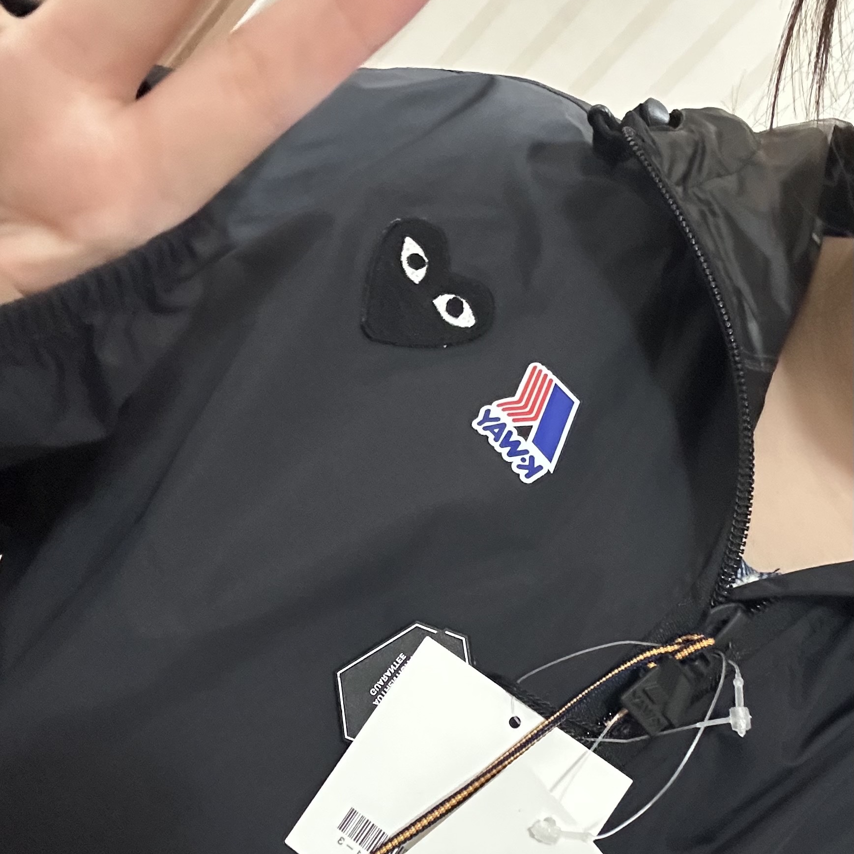 Play Comme des Garcons x K-Way Full Zip Jacket Black 착용 스타일