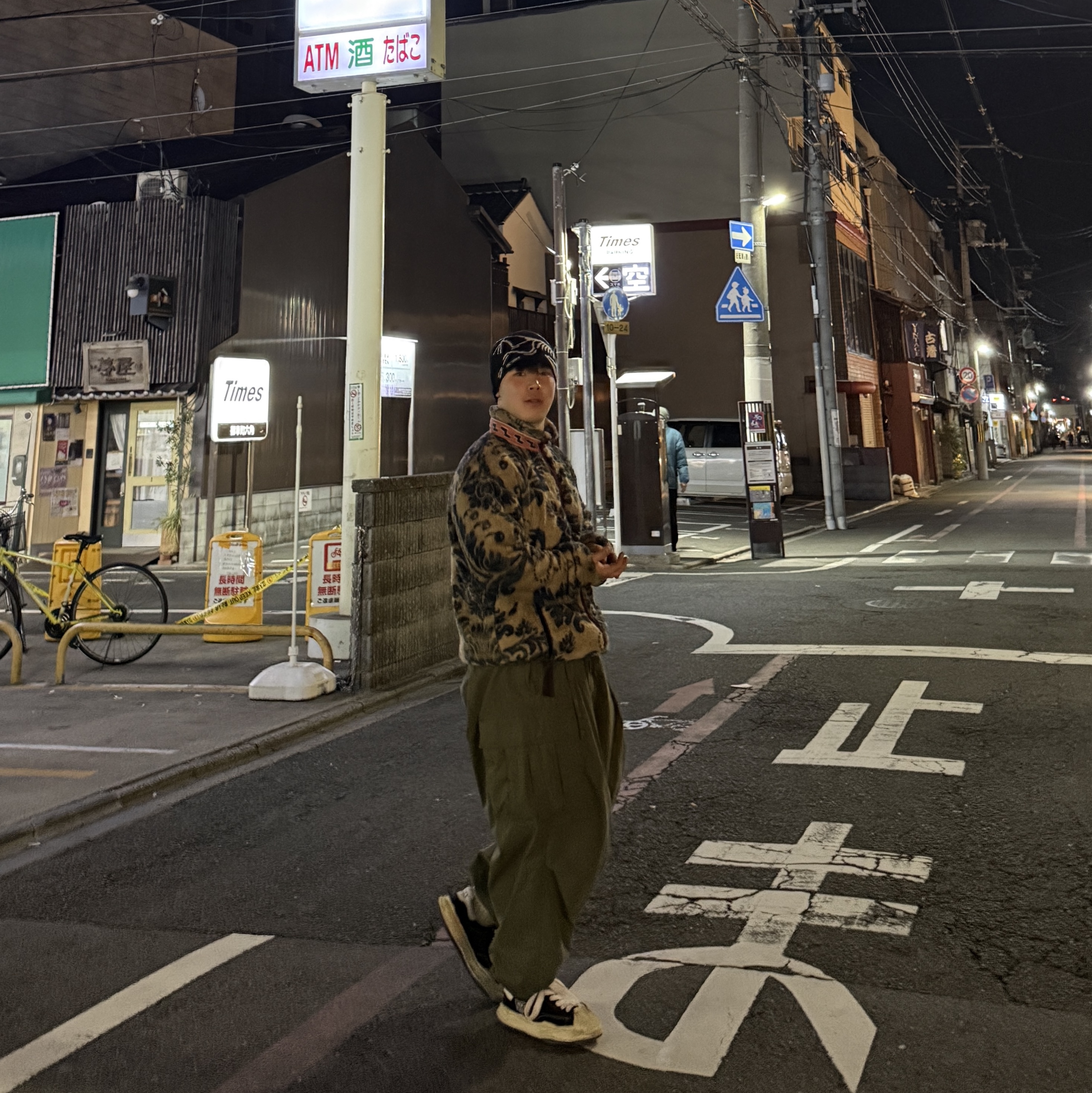 Kapital Ripstop Jumbo Cargo Pants Khaki, Maison Mihara Yasuhiro Blakey VL OG Sole Canvas Low-top Sneakers Black 착용 스타일 - 3