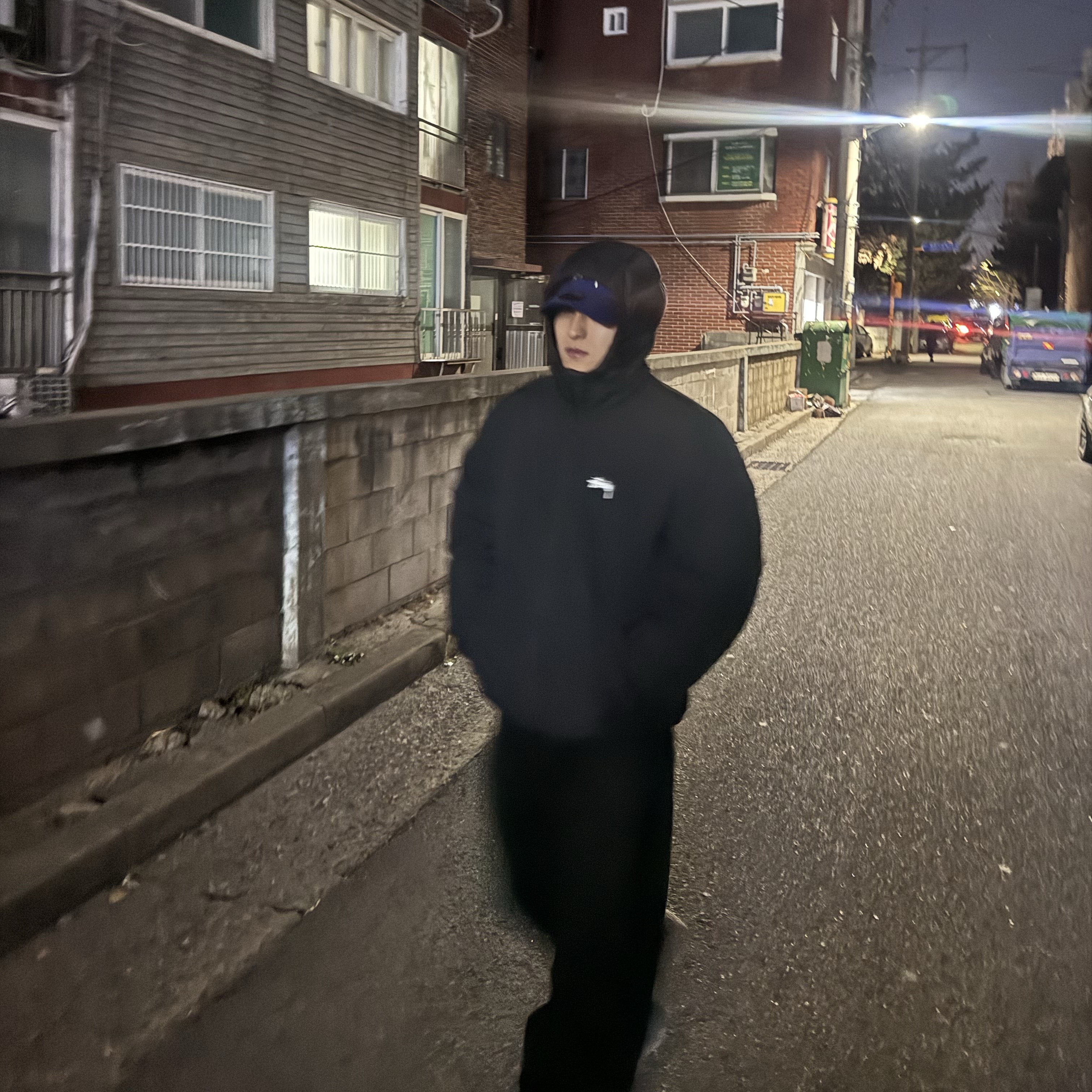 Stussy Sherpa Reversible Jacket Black, Montbell Light Alpine Down Parka Black 착용 스타일