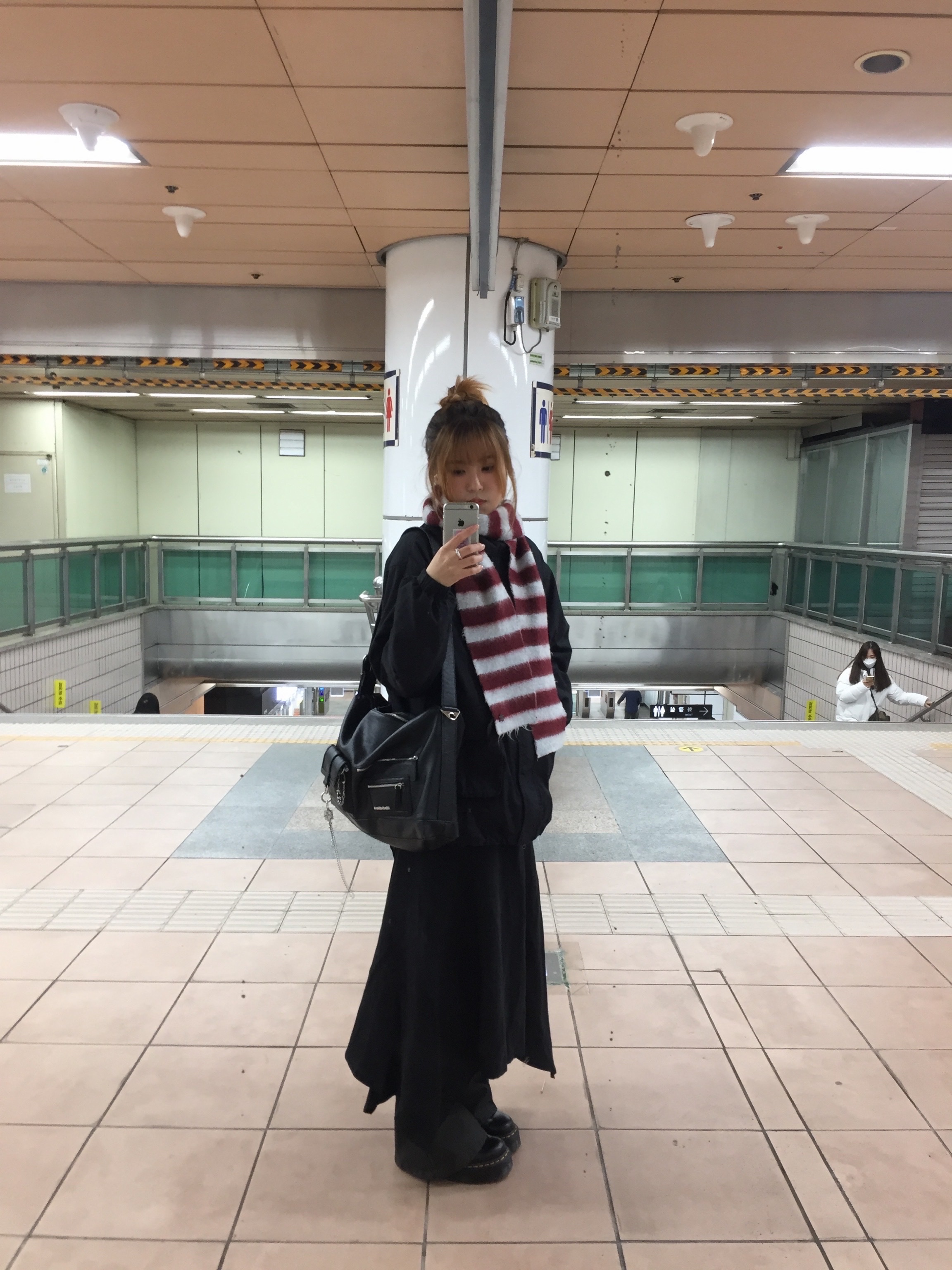 Quarqor #5128 Ring, Fillintheblank Cabinet Bag Black 착용 스타일