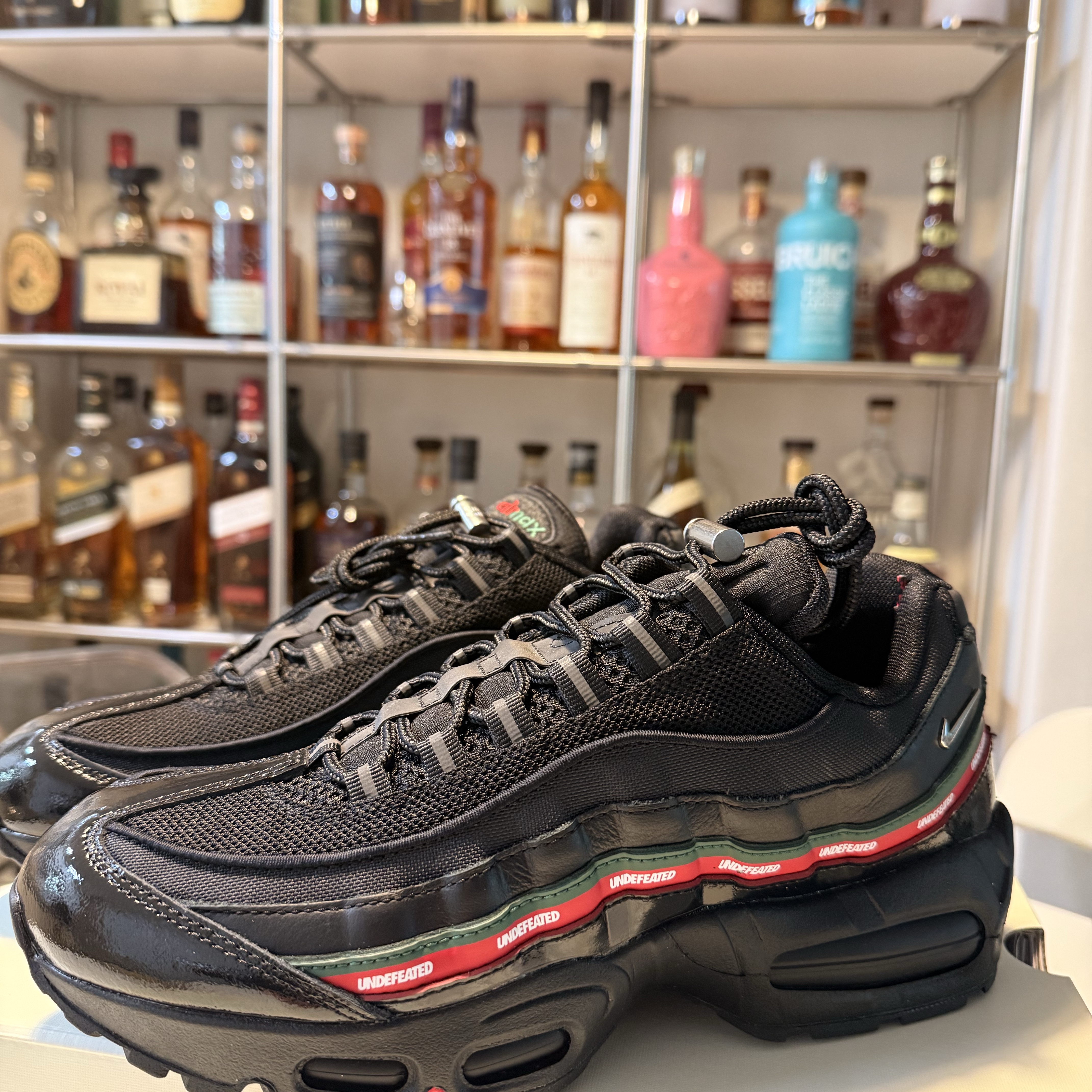 Nike x Undefeated Air Max 95 SP Black 착용 스타일 - 1