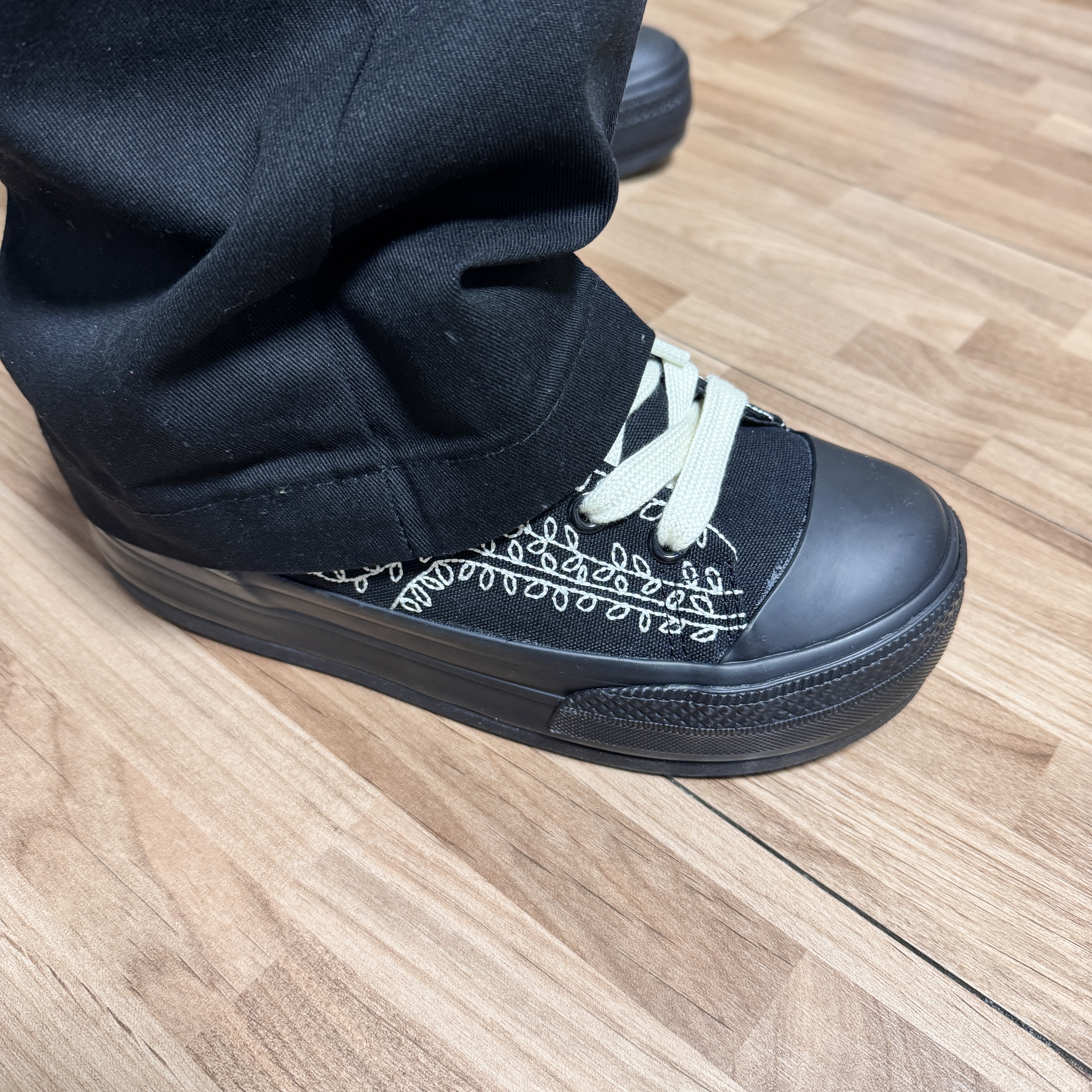 Converse x SHINYAKOZUKA All Star Boarderstar Ox Black 착용 스타일 - 3