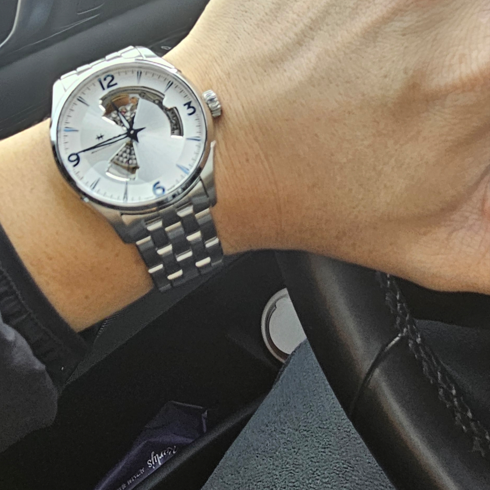 Hamilton Jazzmaster Open Heart 42mm Stainless Steel Silver 착용 스타일 - 2