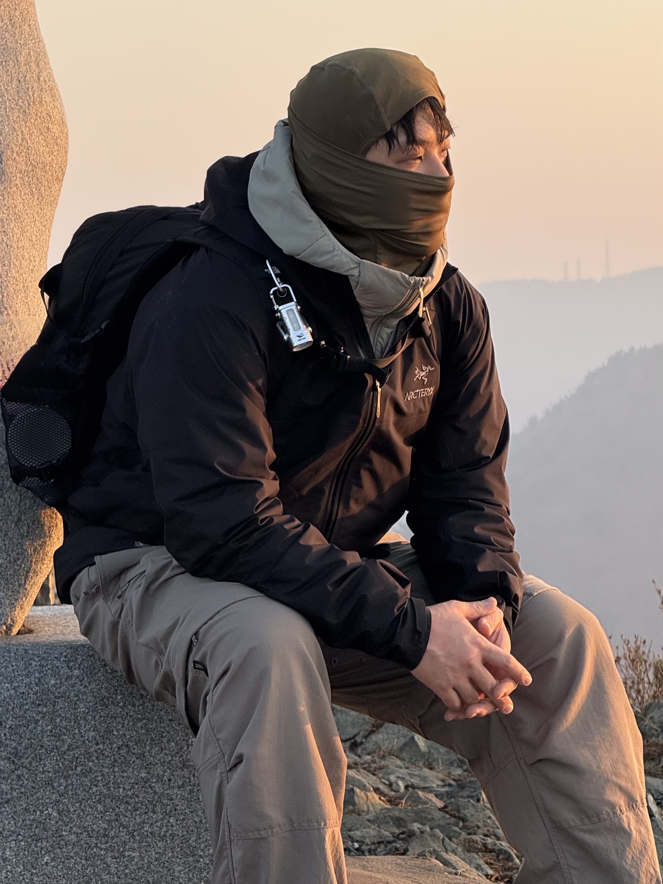 Nike ACG Smith Summit Cargo Pants Olive Grey - US/EU, Arc'teryx Proton LT Hoody Distortion 착용 스타일