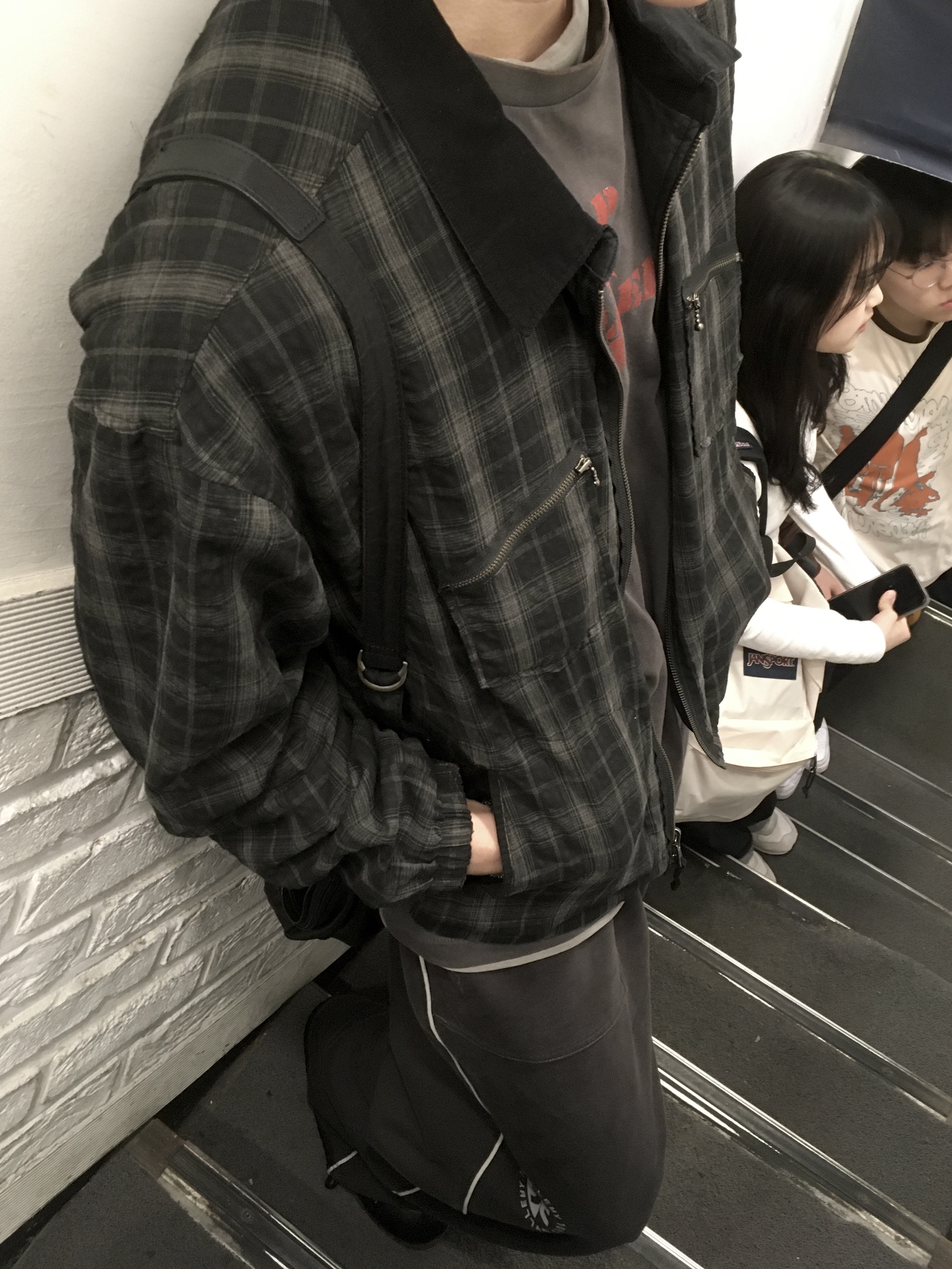 Polyteru Reversible Blouson Ramie & Check 002 Black Check + Charcoal, Polyteru x 1011 Gallery Fatigue Sweatpants Khaki Green - 23SS 착용 스타일 - 1