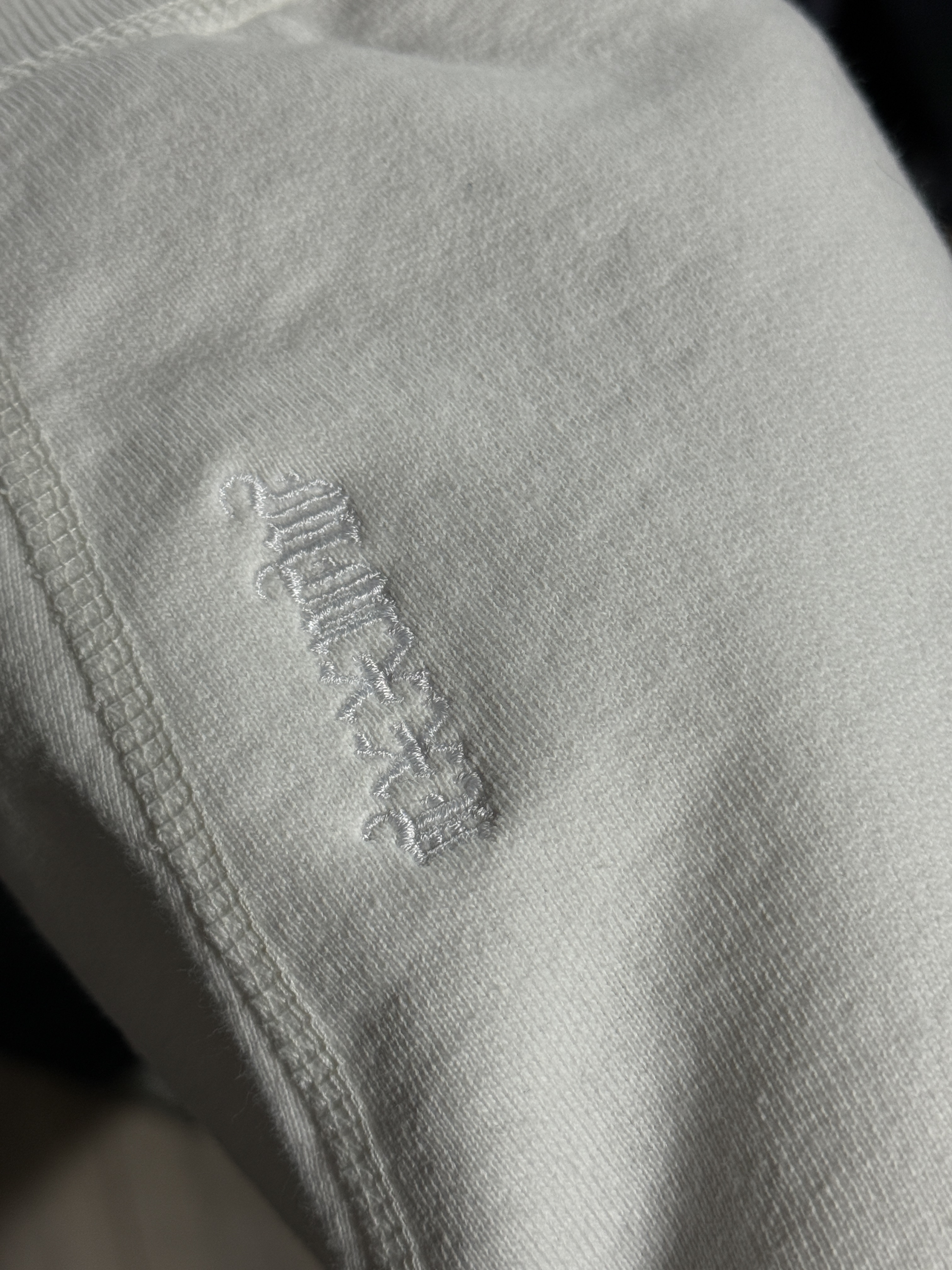 Supreme Box Logo Hooded Sweatshirt White - 25FW, New Era MLB New York Yankees Pillbox Series Ball Cap Navy 착용 스타일 - 3