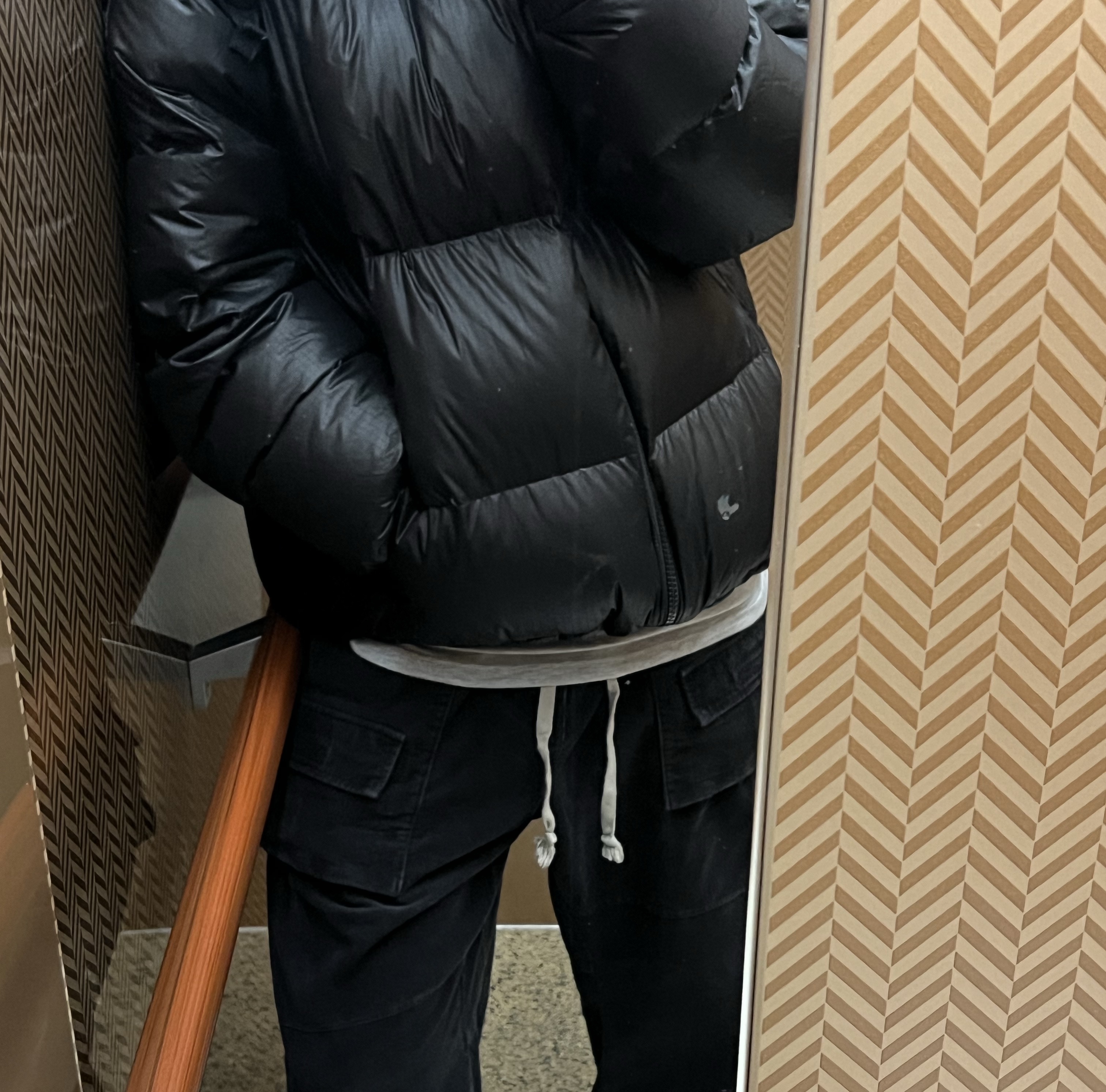 The North Face White Label Novelty Nuptse RDS Down Jacket Black, COS Oversized Mohair Blend Muffler Blue Brown Checked 착용 스타일 - 2