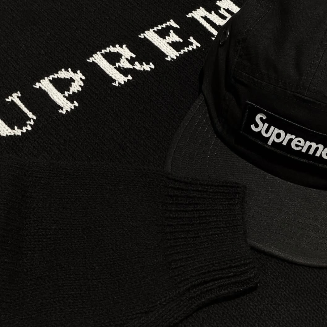 Supreme Contrast Logo Sweater Black - 25FW 착용 스타일
