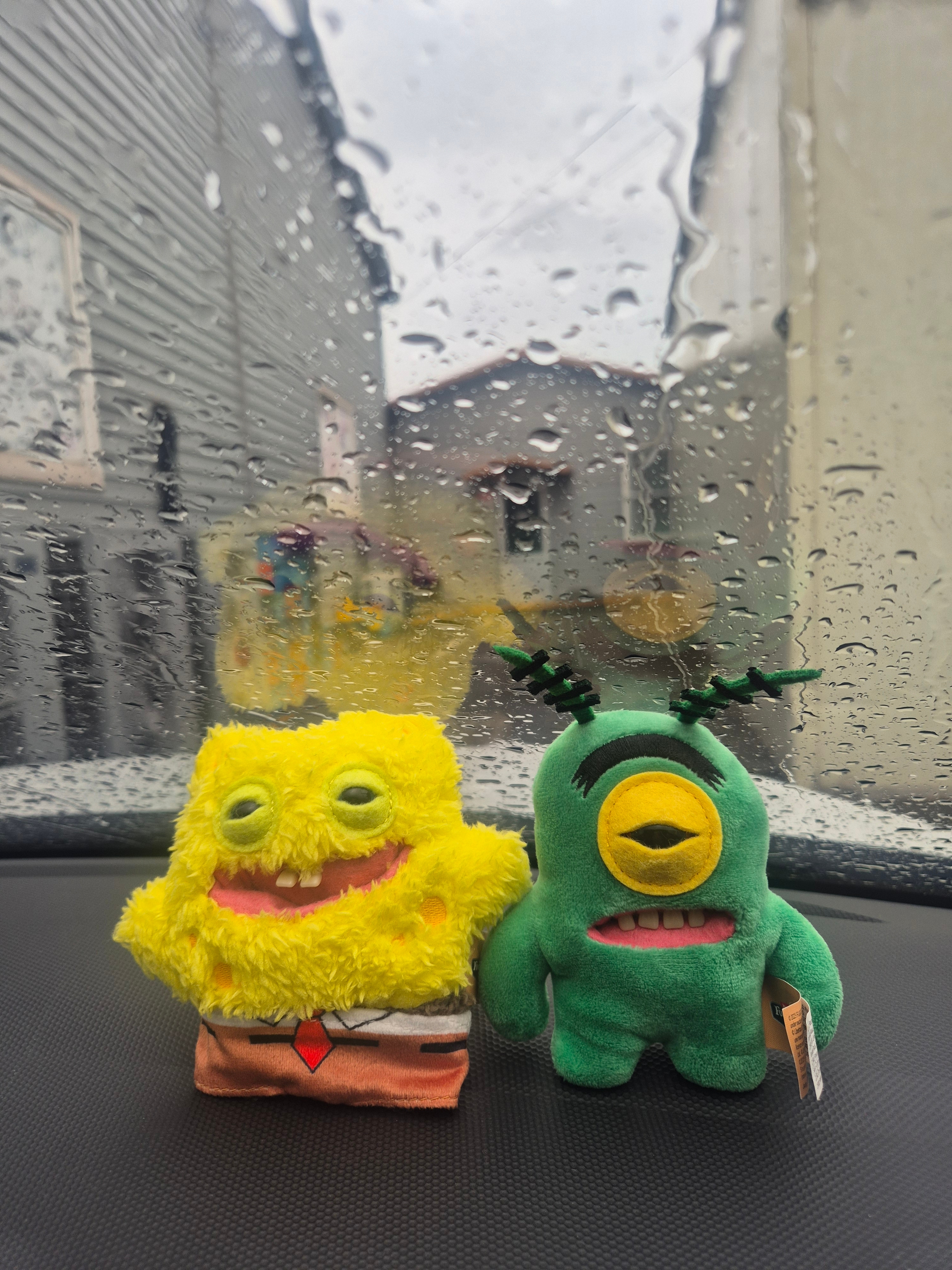 Fuggler x SpongeBob Keyring Yellow, Fuggler Plankton Keyring 착용 스타일