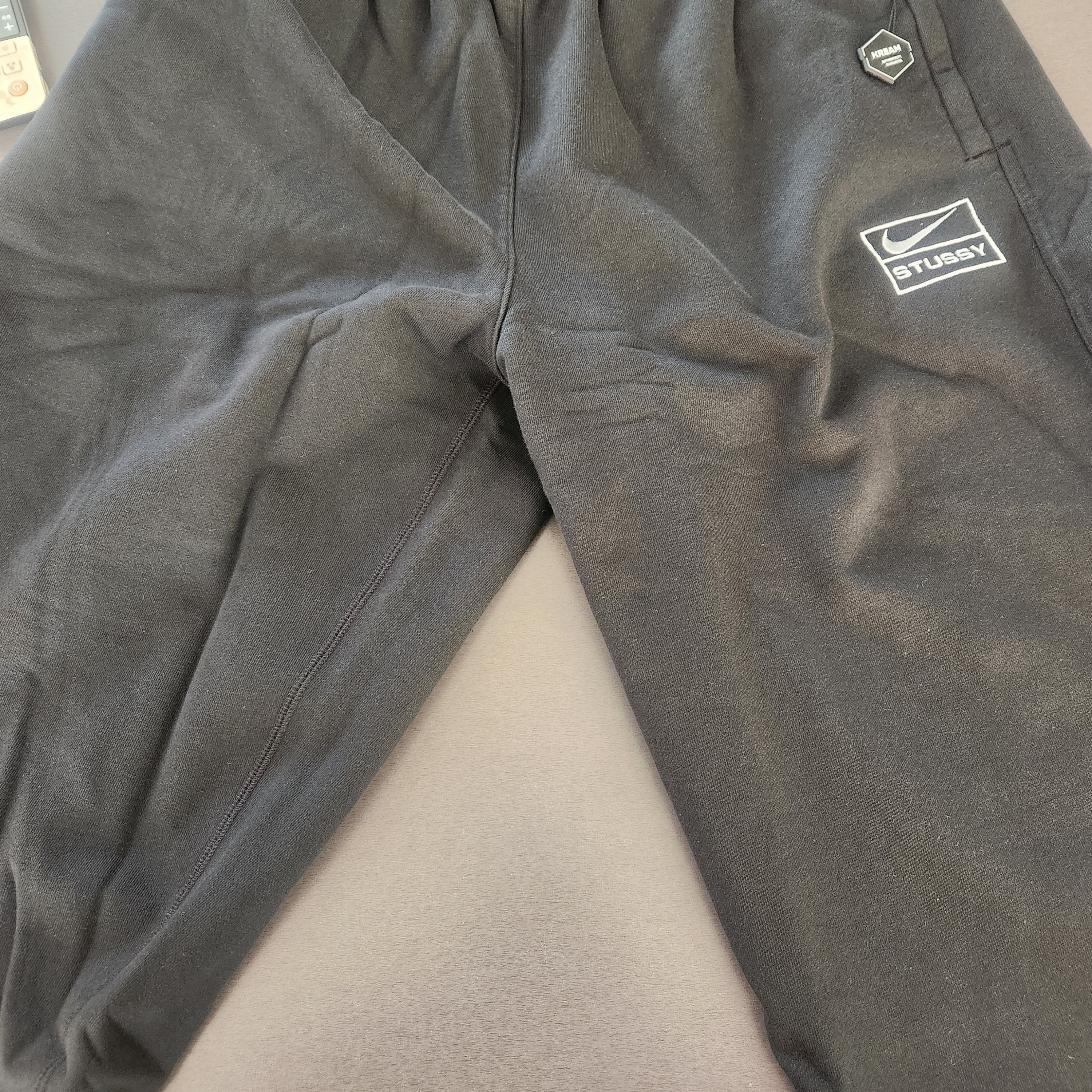 Nike x Stussy Washed Fleece Pants Black (FN5235-010) 착용 스타일