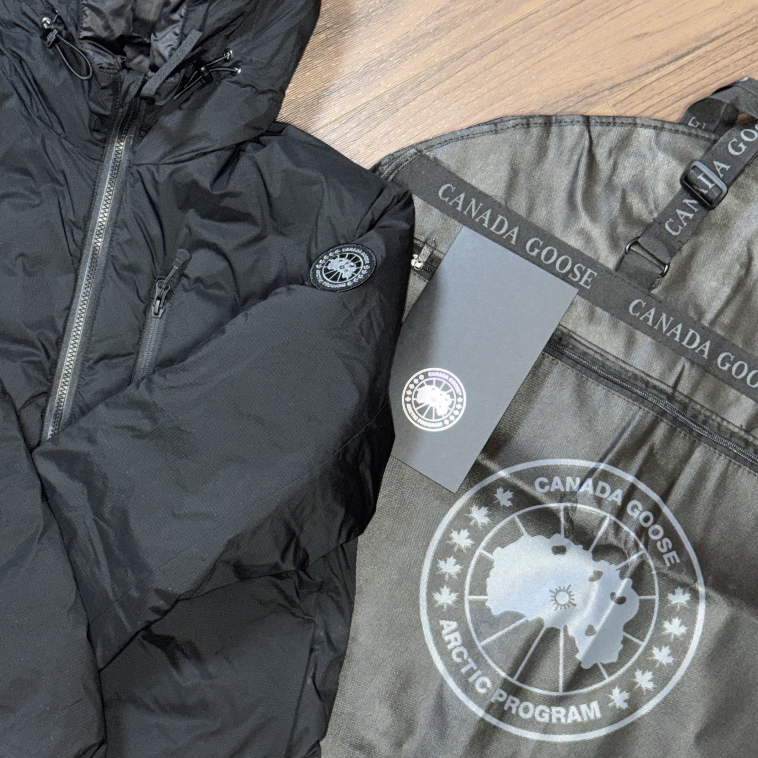 Canada Goose Lodge Down Hoody Matte Finish Black, Canada Goose Lodge Hoody Black Label Black 착용 스타일