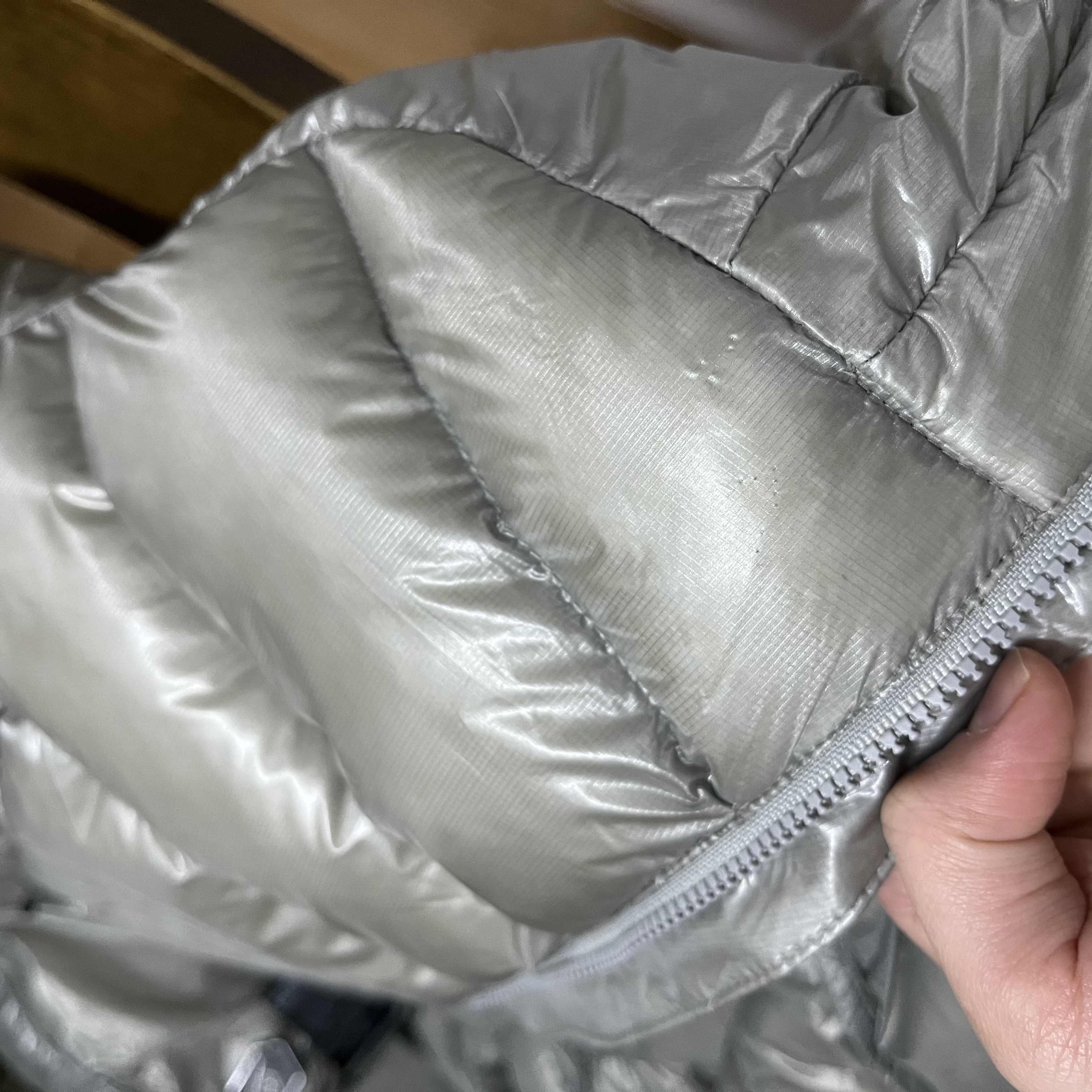 The North Face Summit Mattehorn RDS Down Jacket Light Gray 착용 스타일 - 1