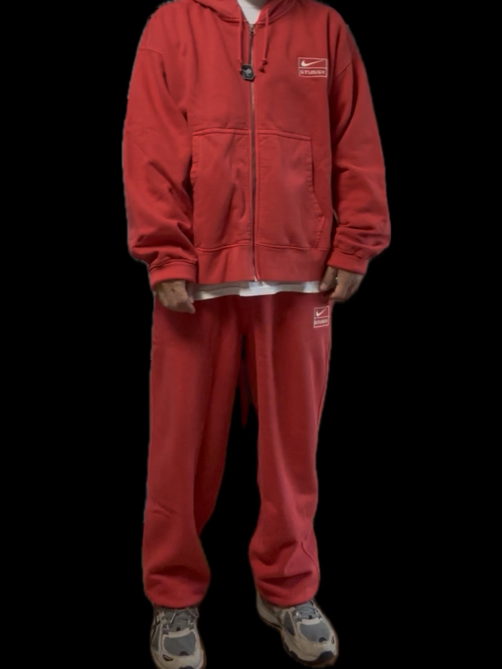 Nike x Stussy Pigment Dyed Fleece Pants Habanero Red (FJ9157-642) 착용 스타일 - 1