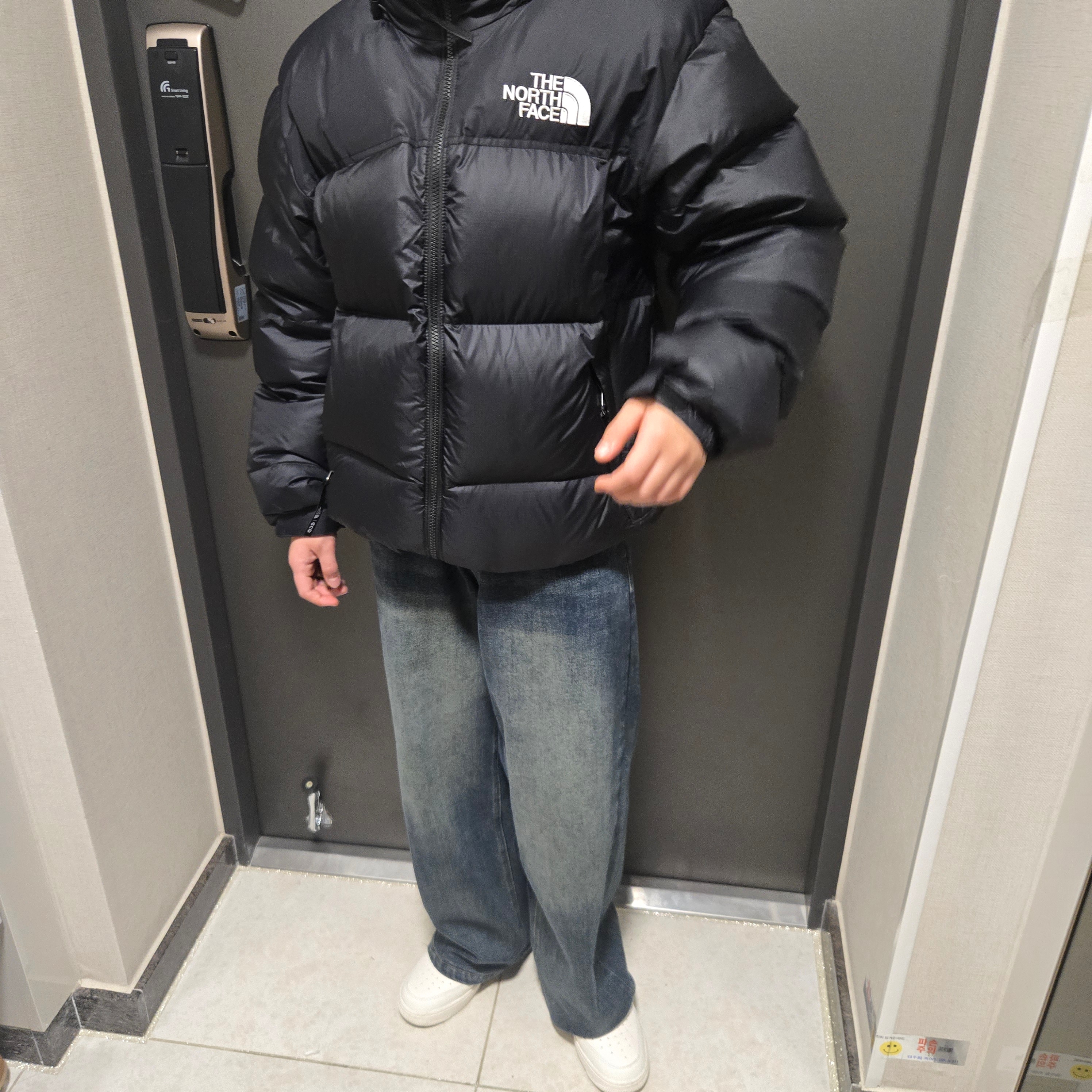 The North Face 1996 Eco Nuptse Jacket Black, (W) Nike Air Force 1 '07 Essential TRK3 Sail 착용 스타일 - 1
