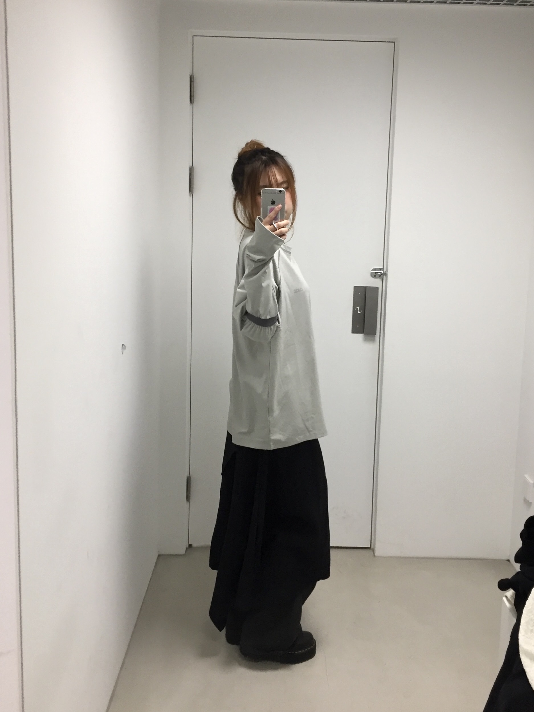 OJOS Mesh Band Puff Sleeve Mint Grey 착용 스타일 - 3