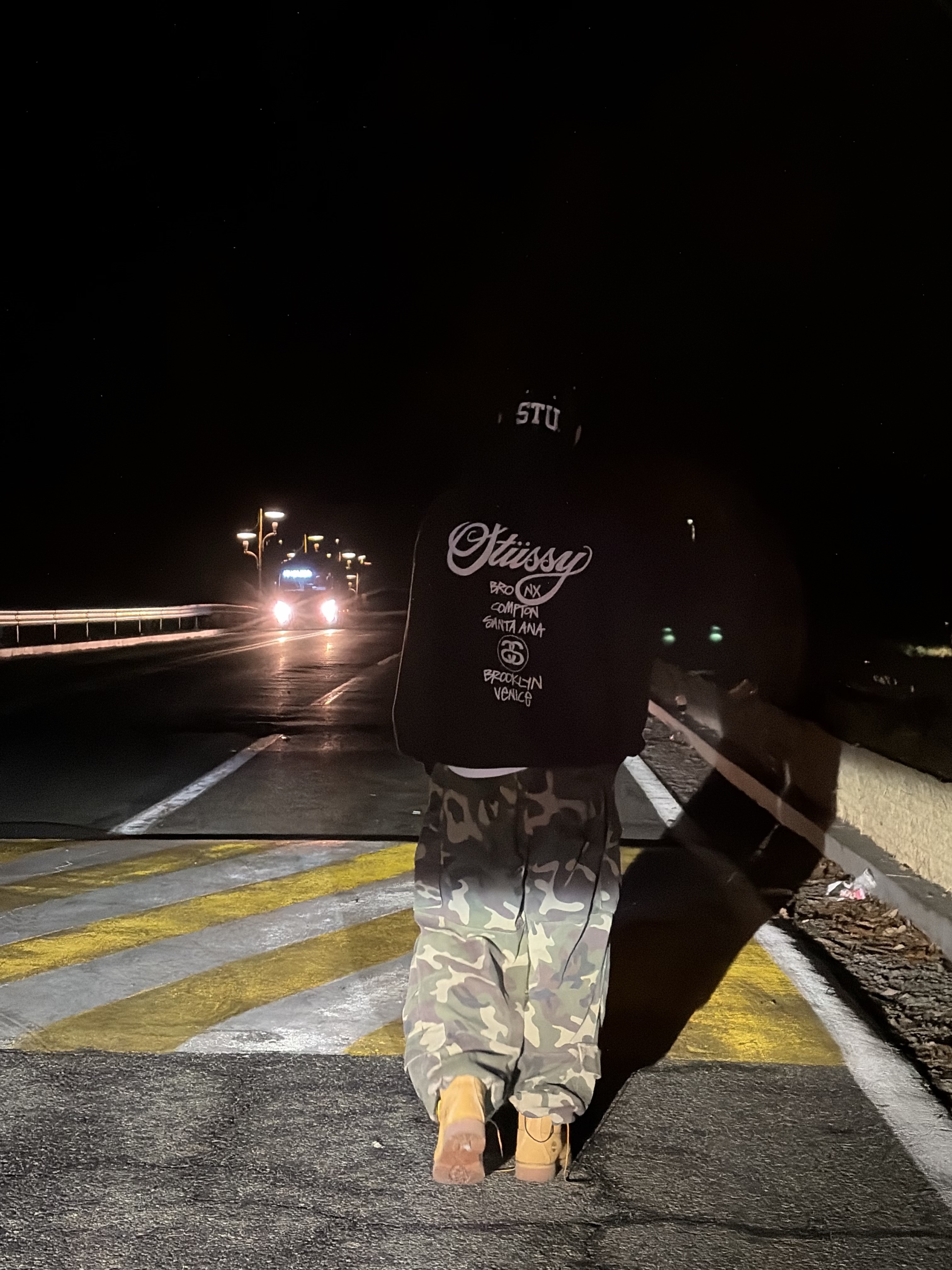 Stussy Mid-Depth Stu Arch Strapback Cap True Black, Flavorism VTG Washed Cargo Pants Washed Camo 착용 스타일 - 2