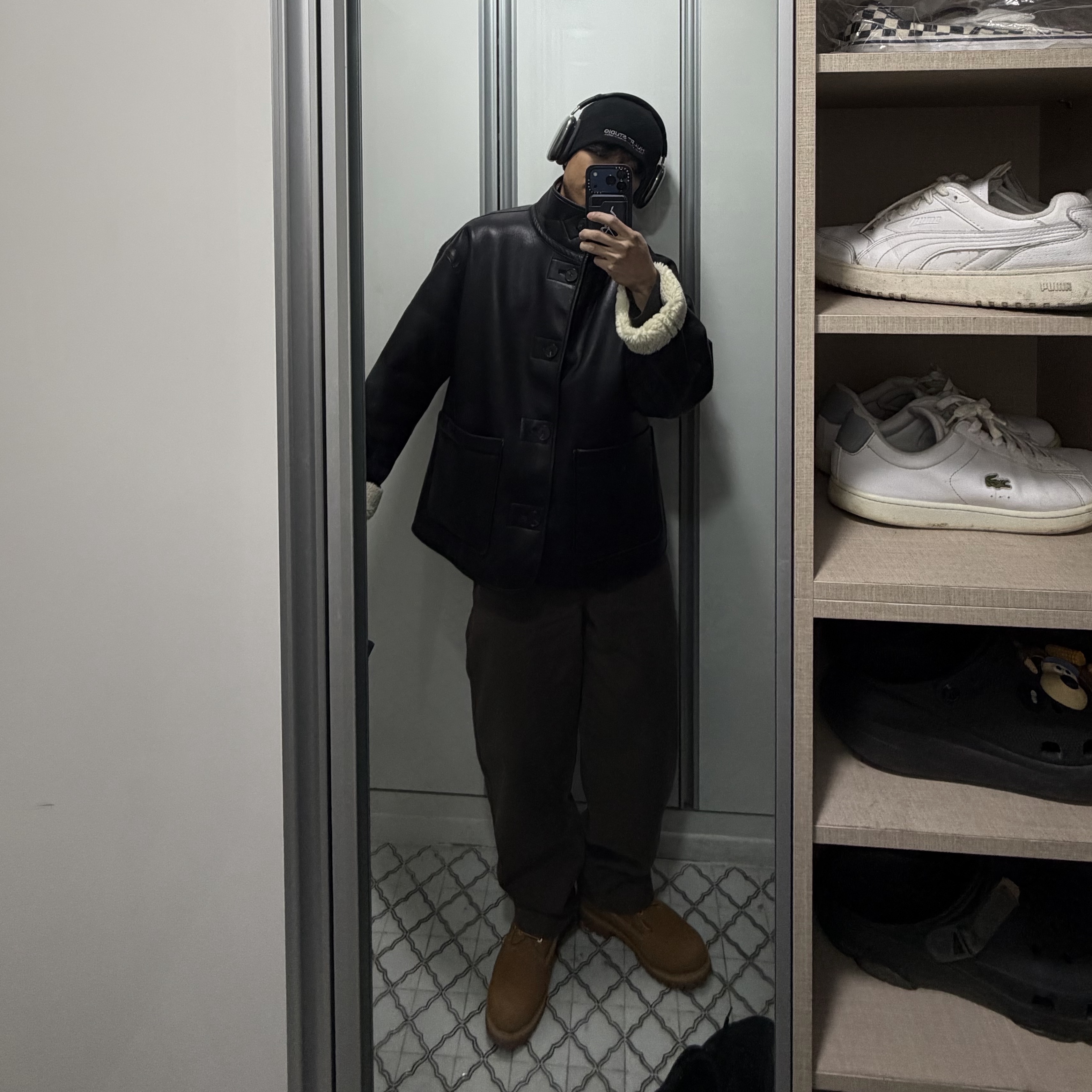 Apple AirPods Max Lightning Space Gray (Korean Ver.), Timberland Premium 6 inch Waterproof Boot Wheat Nubuck - Wide 착용 스타일 - 1