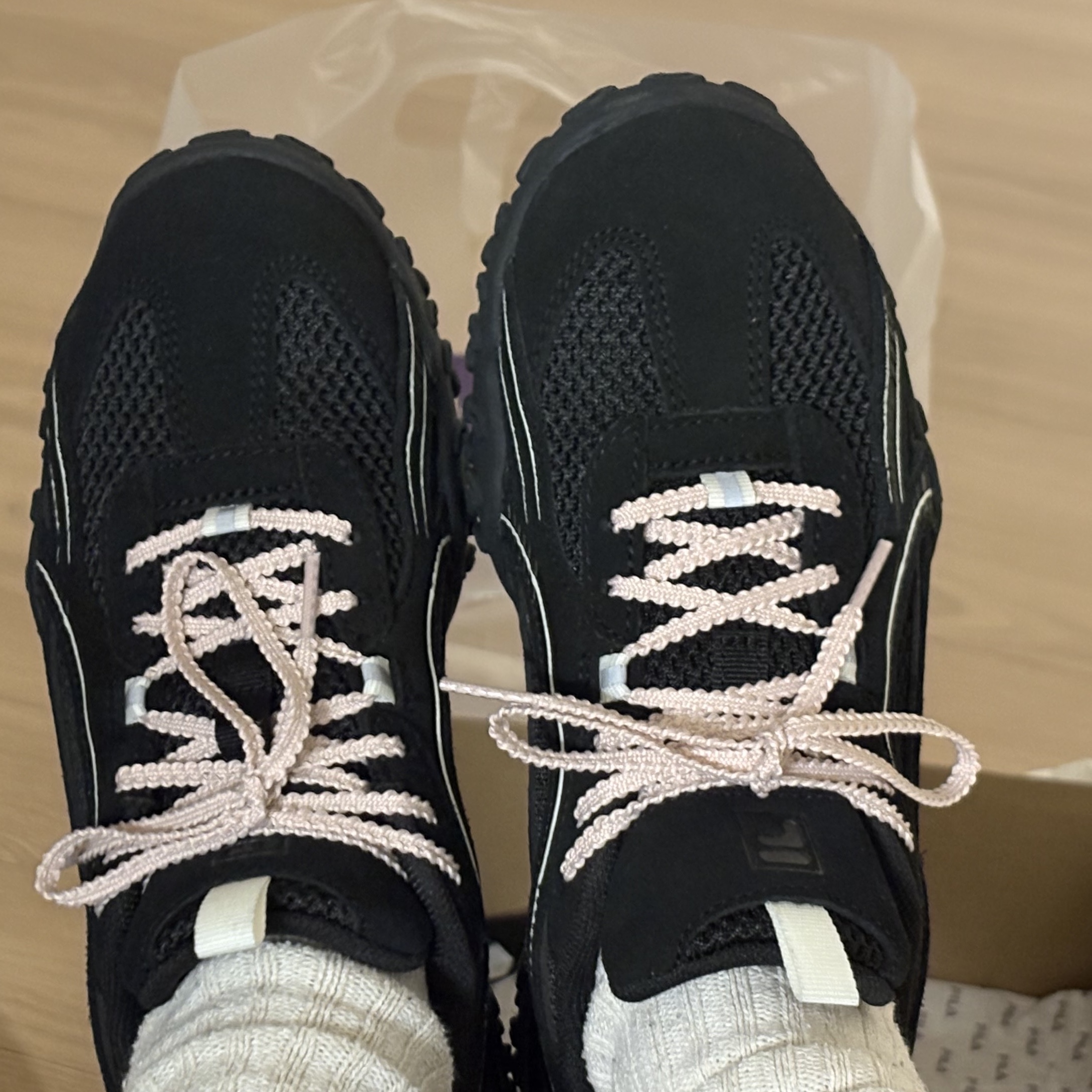 [6% 적립] FILA Echappe Black 착용 스타일