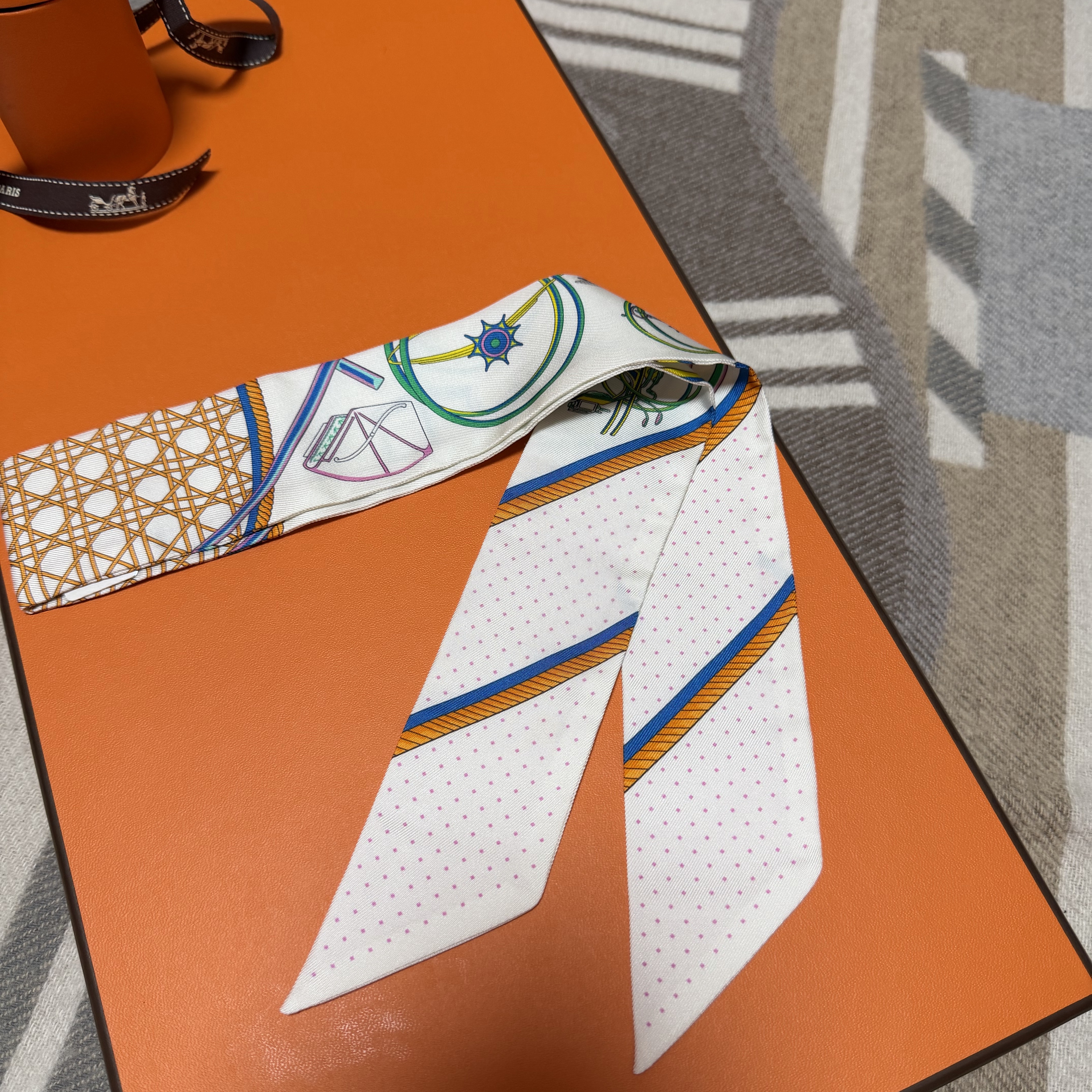 (W) Hermes Les Voitures A Transformation Twilly Blanc Orange Vert 착용 스타일 - 2