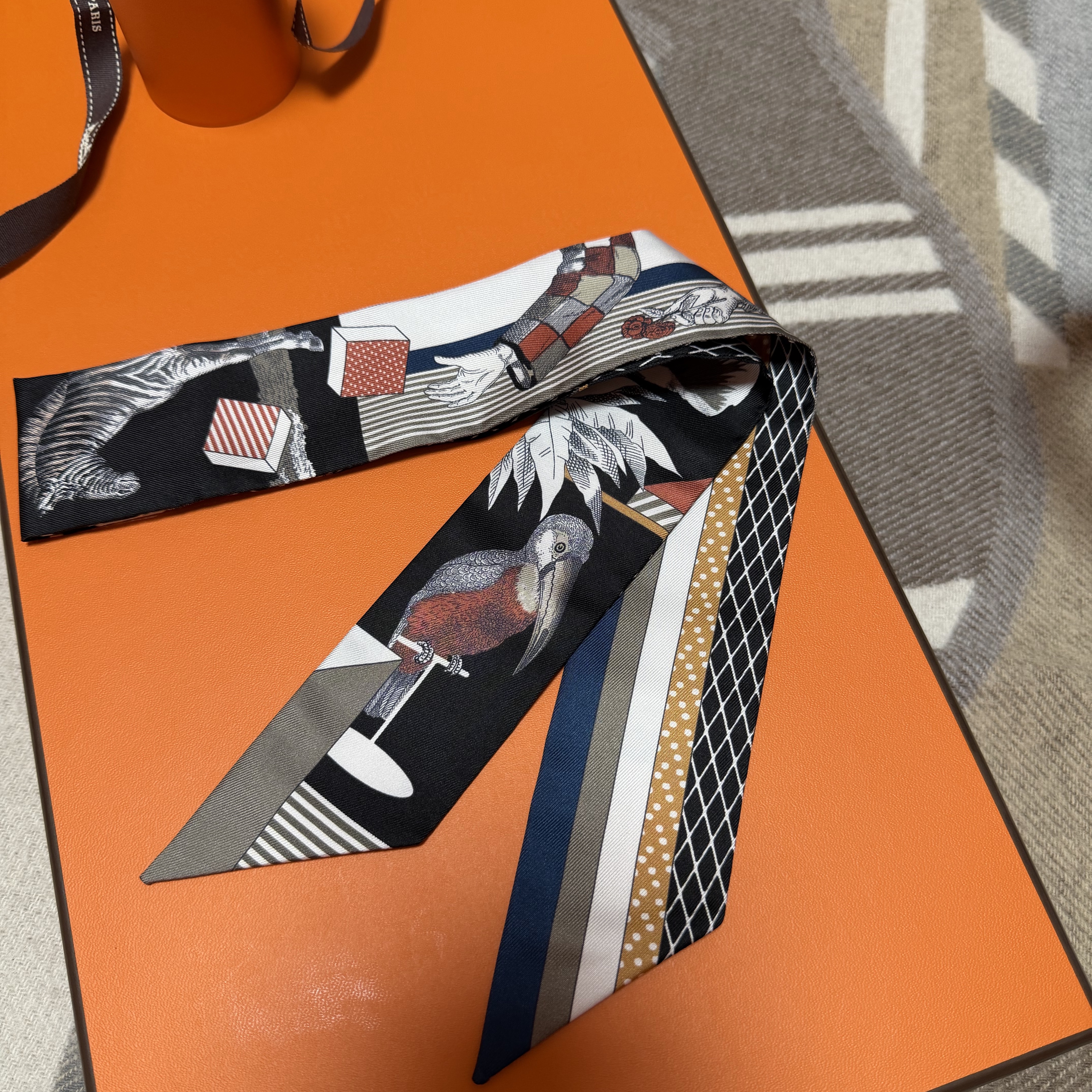 (W) Hermes Grand Theatre Nouveau Twilly Noir Etoupe Terracotta 착용 스타일 - 2