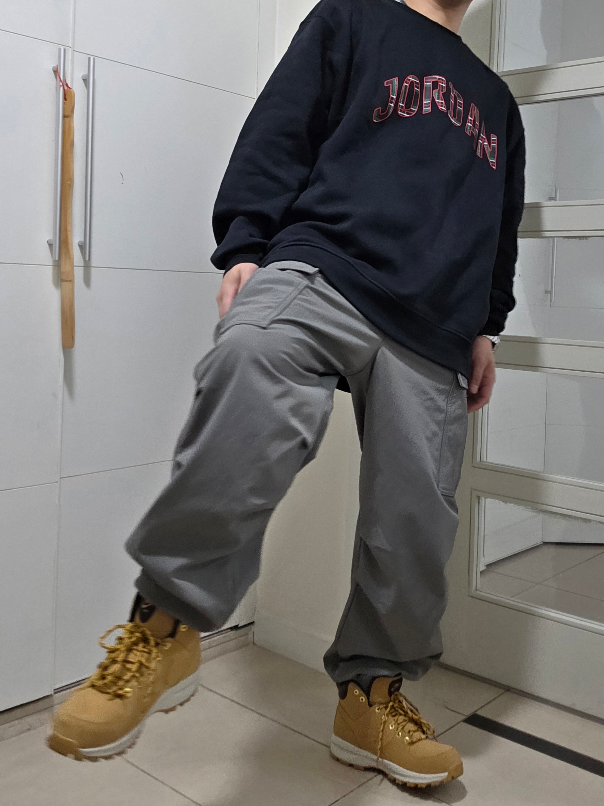 Jordan Essential Fleece Crewneck Sweatshirt Black Sail - Asia, Nike Manoa Leather Haystack 착용 스타일