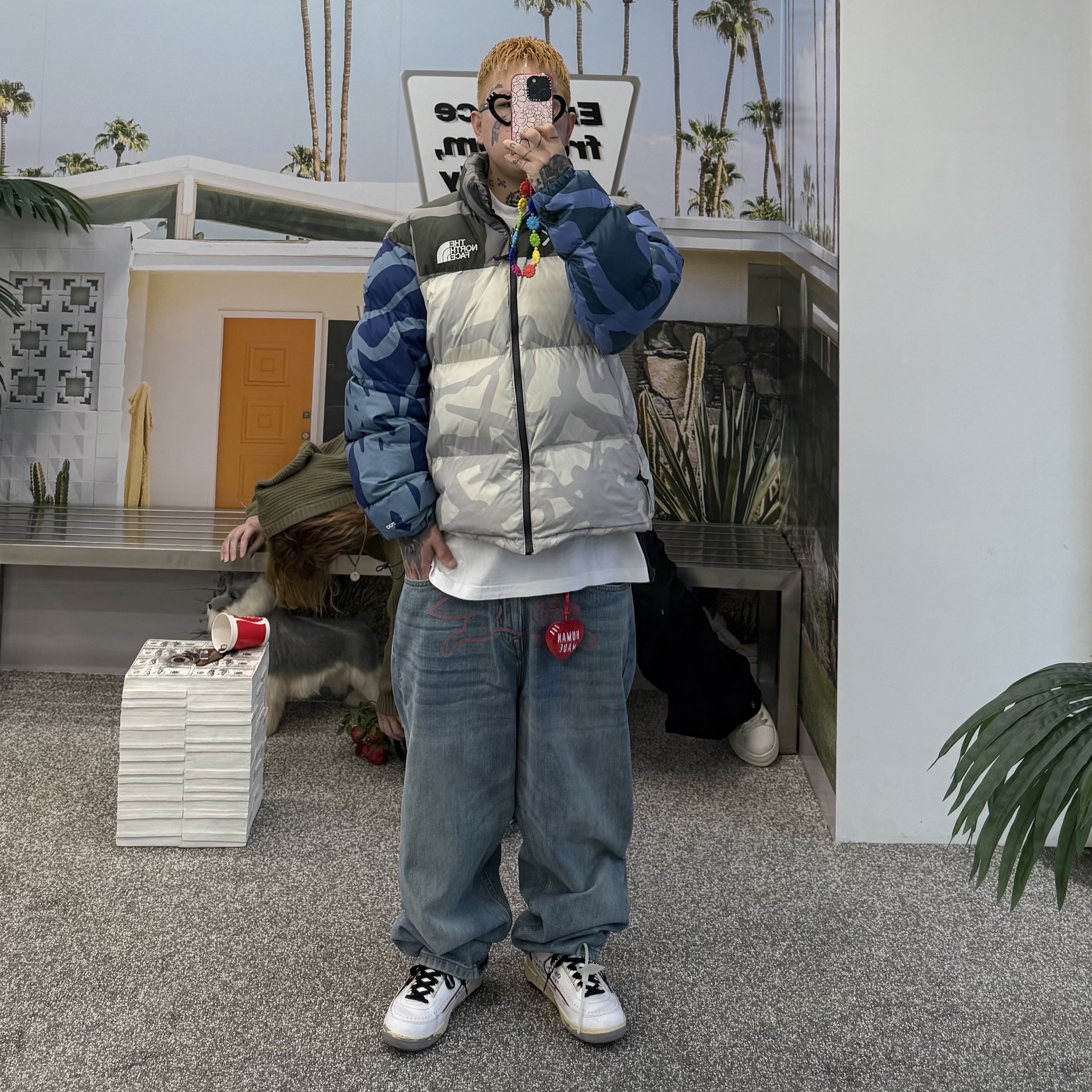Jordan 2 x Off-White Retro Low SP White and Varsity Red, The North Face x Kaws 1996 Nuptse Jacket Moonlight Ivory 착용 스타일 - 1