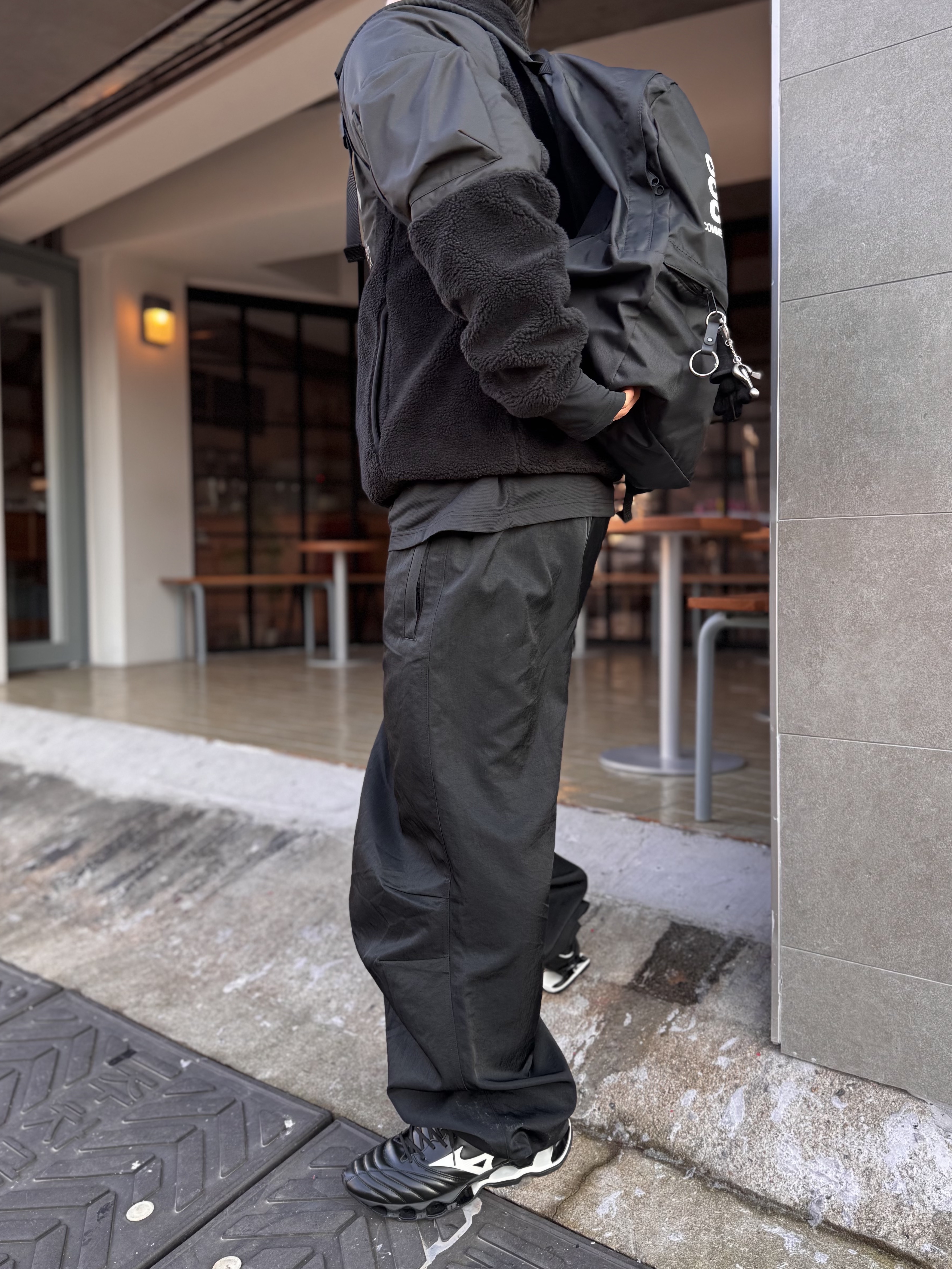 Nonnod Track Pants Black, Oakley Eye Jacket Redux Silver Frame Prizm Black Polarized Lenses High Bridge Fit 착용 스타일 - 3