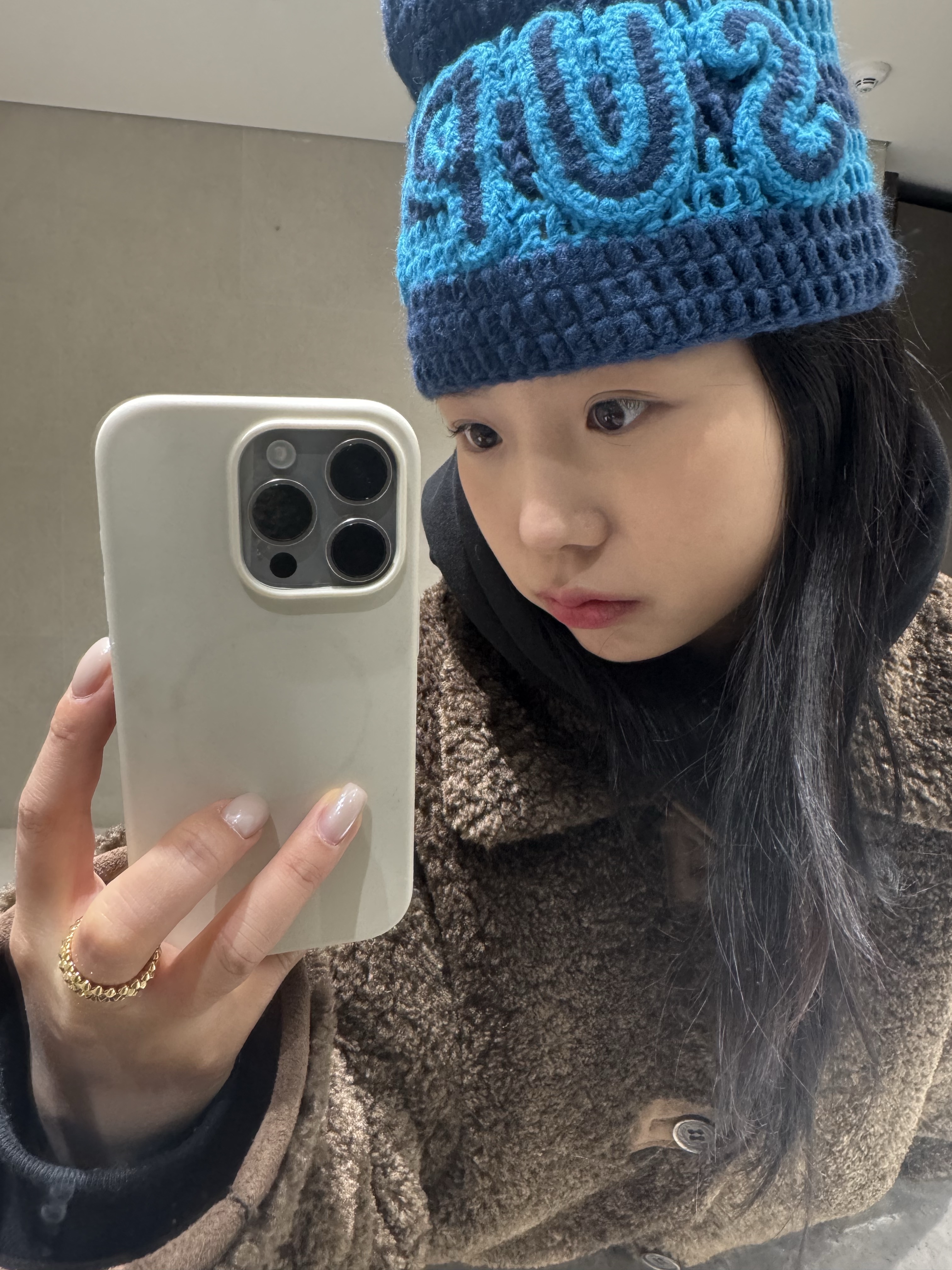 Supreme Box Logo Hooded Sweatshirt Black - 25FW, Supreme Crochet Logo Beanie Navy - 25FW 착용 스타일 - 3