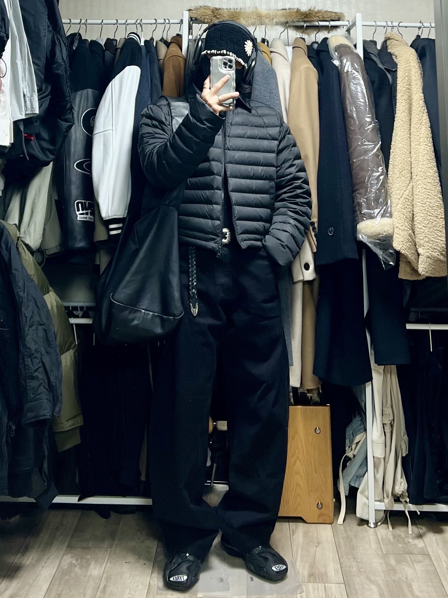 Balenciaga Tyrex Sneakers Black 착용 스타일
