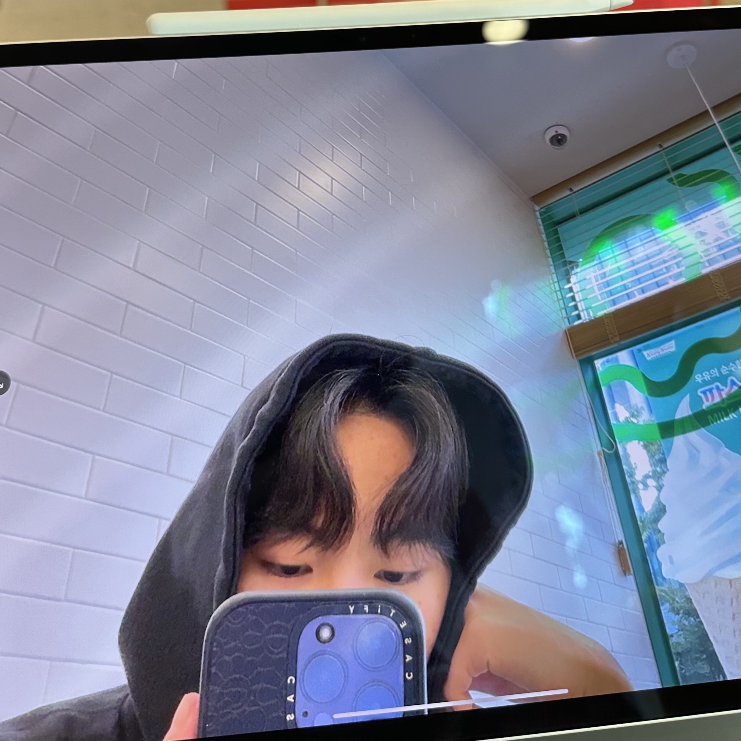 Casetify x Murakami Takashi iPhone Special Edition Flowers Phone Case Sealed Case (1 Blind Box), Supreme Box Logo Hooded Sweatshirt Black - 25FW 착용 스타일 - 1
