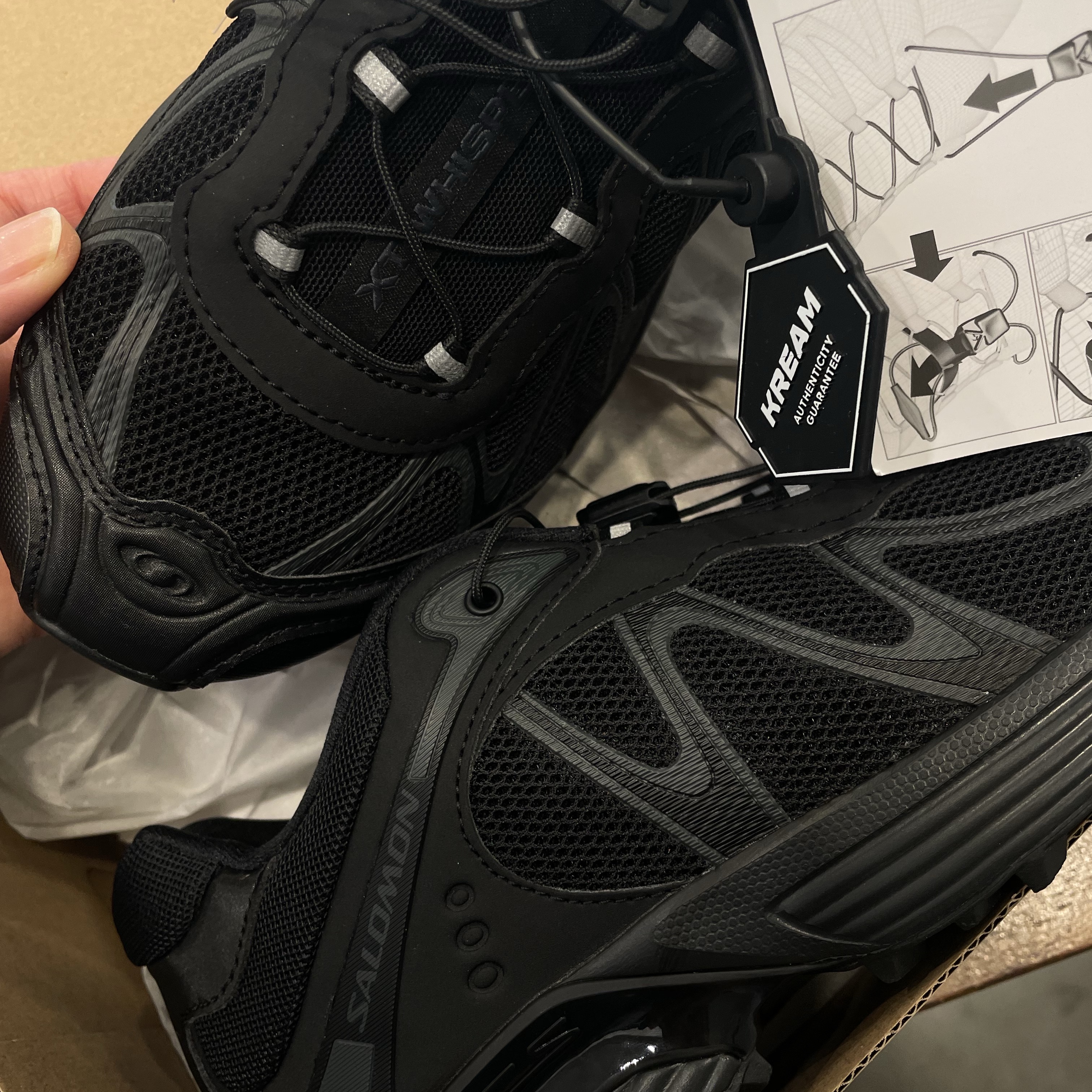 Salomon XT-Whisper Black Asphalt 착용 스타일 - 3
